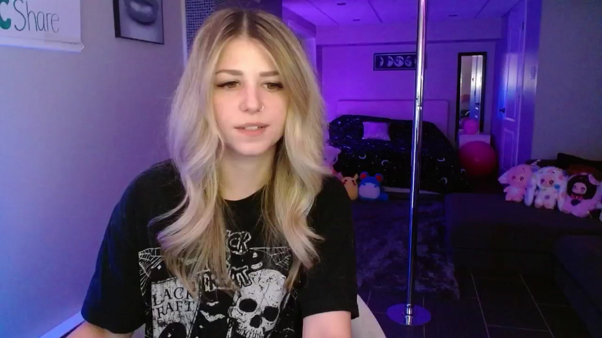 Gallery image thumbnail from Serafina's myfreecams stream on, 06/13/2025, 04:31 image 1 of 20