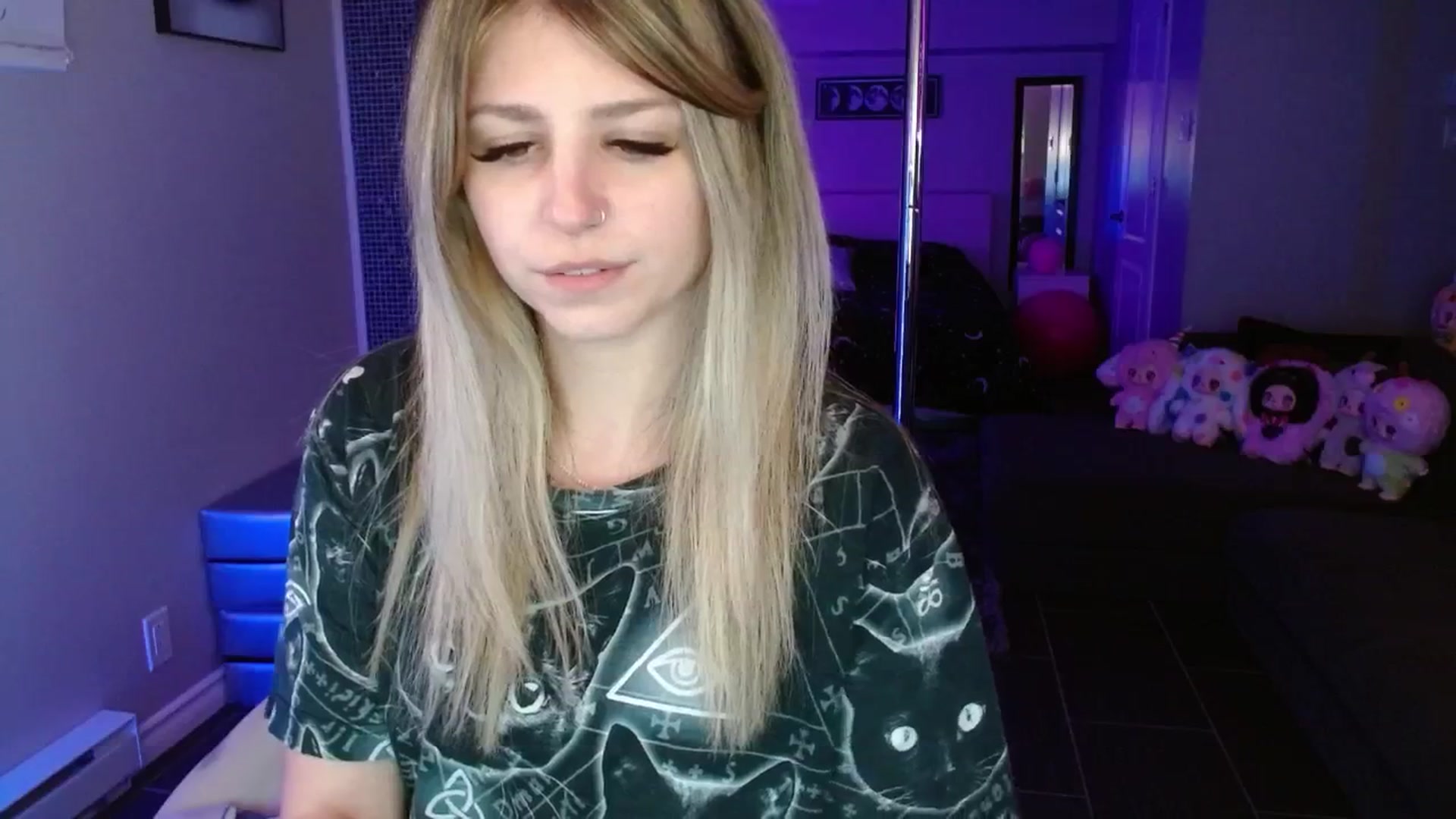 Gallery image thumbnail from Serafina's myfreecams stream on, 06/14/2025, 05:29 image 17 of 20