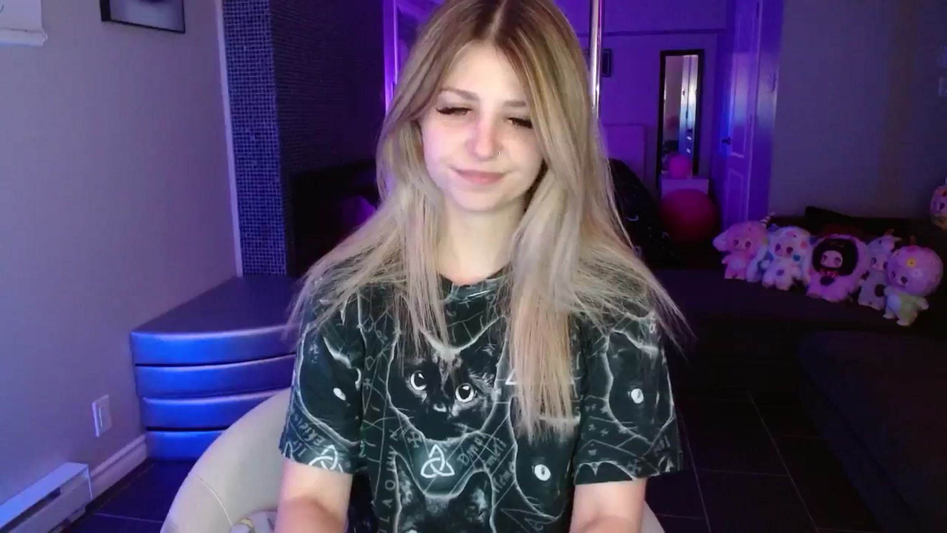 Gallery image thumbnail from Serafina's myfreecams stream on, 06/14/2025, 05:29 image 5 of 20