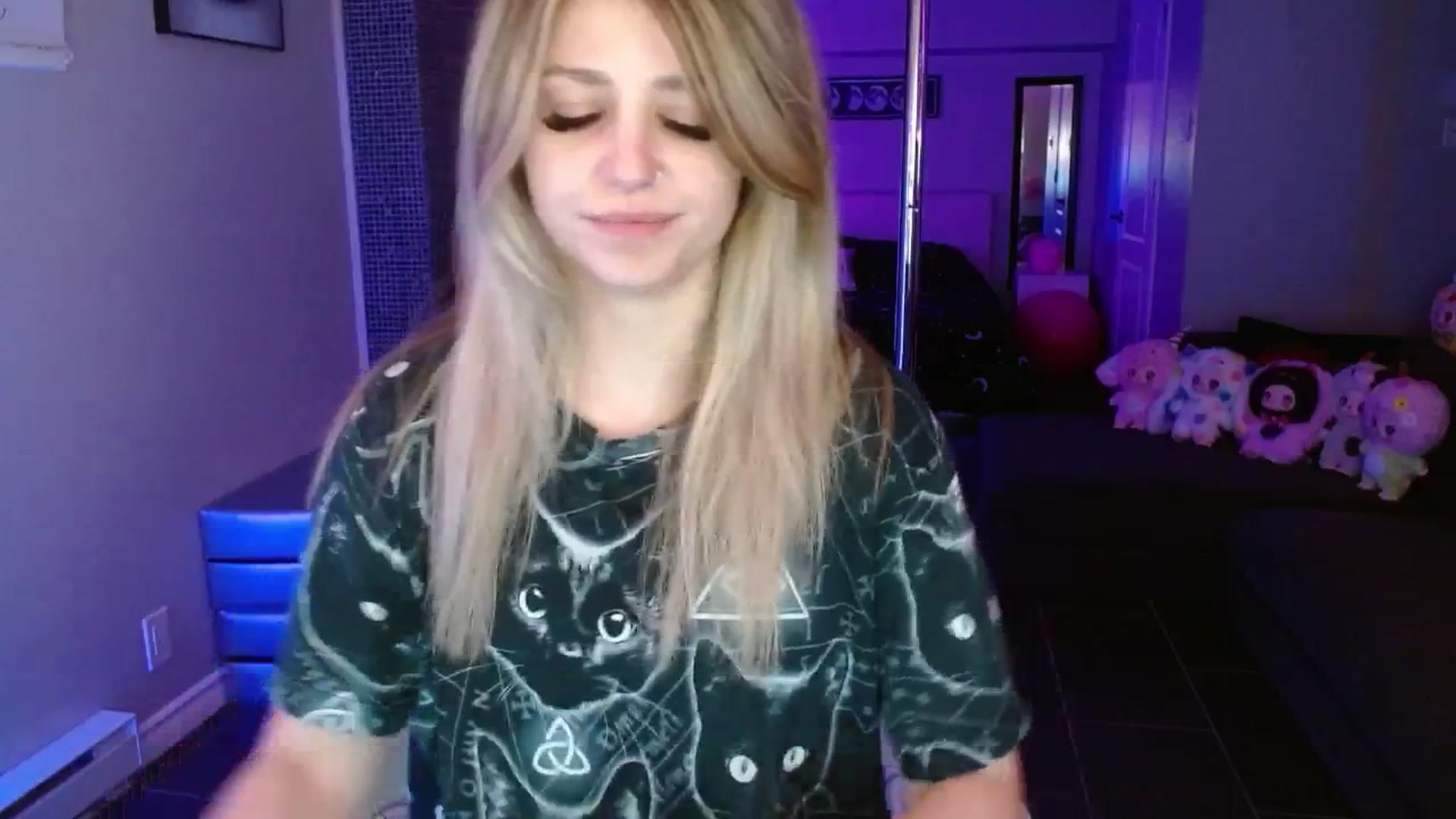 Gallery image thumbnail from Serafina's myfreecams stream on, 06/14/2025, 05:29 image 4 of 20