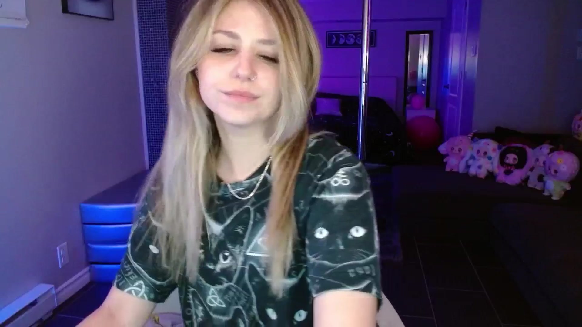 Gallery image thumbnail from Serafina's myfreecams stream on, 06/14/2025, 05:29 image 14 of 20