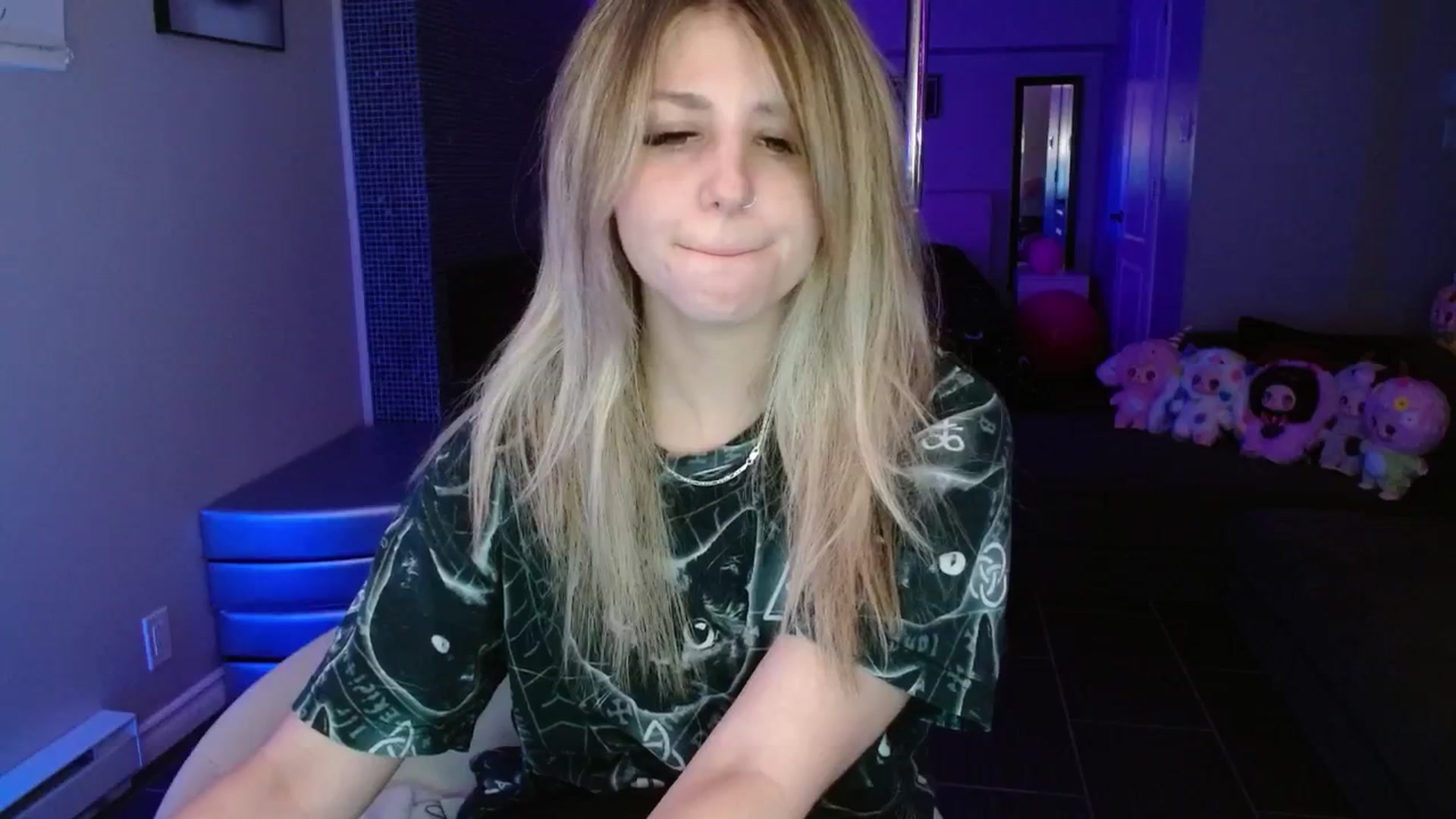 Gallery image thumbnail from Serafina's myfreecams stream on, 06/14/2025, 05:29 image 13 of 20