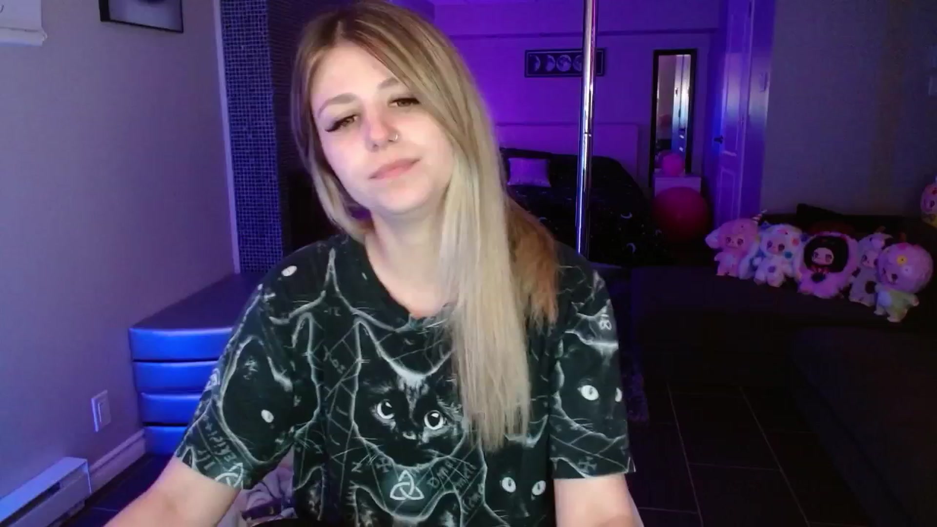 Gallery image thumbnail from Serafina's myfreecams stream on, 06/14/2025, 05:29 image 1 of 20