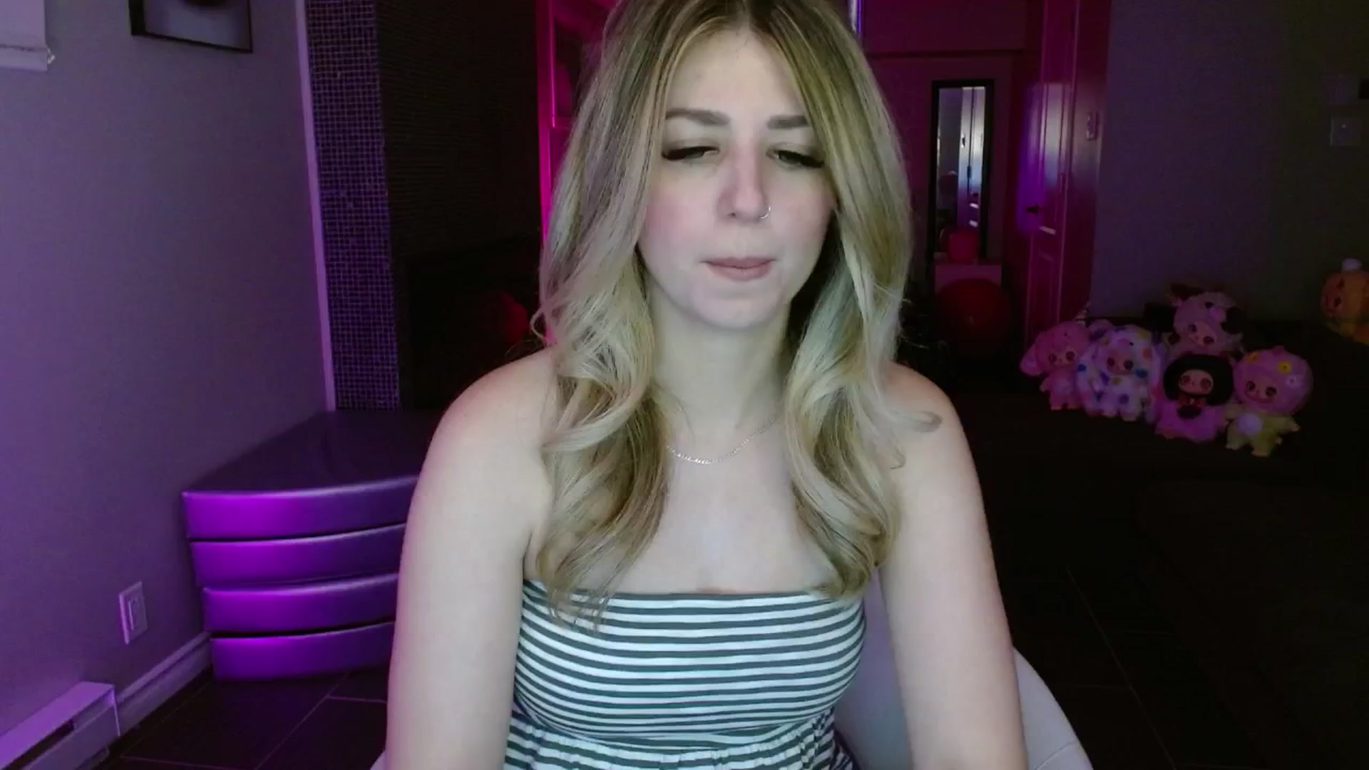 Gallery image thumbnail from Serafina's myfreecams stream on, 06/16/2025, 05:32 image 3 of 20
