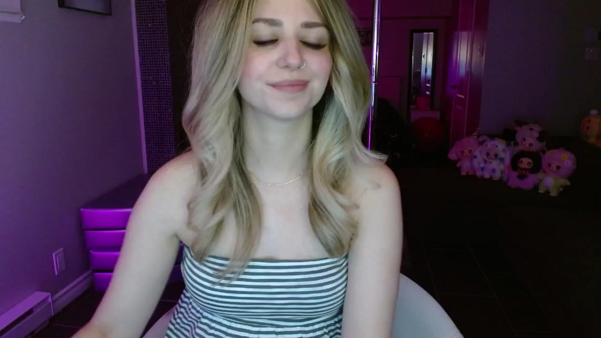 Gallery image thumbnail from Serafina's myfreecams stream on, 06/16/2025, 05:32 image 9 of 20