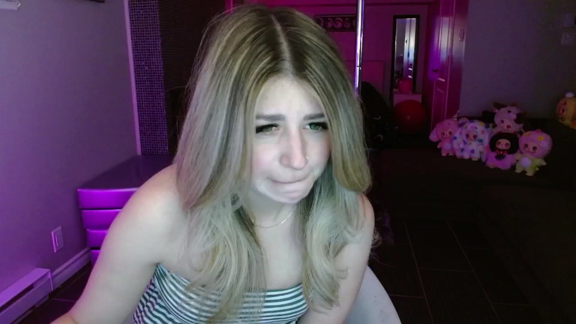 Gallery image thumbnail from Serafina's myfreecams stream on, 06/16/2025, 05:32 image 16 of 20