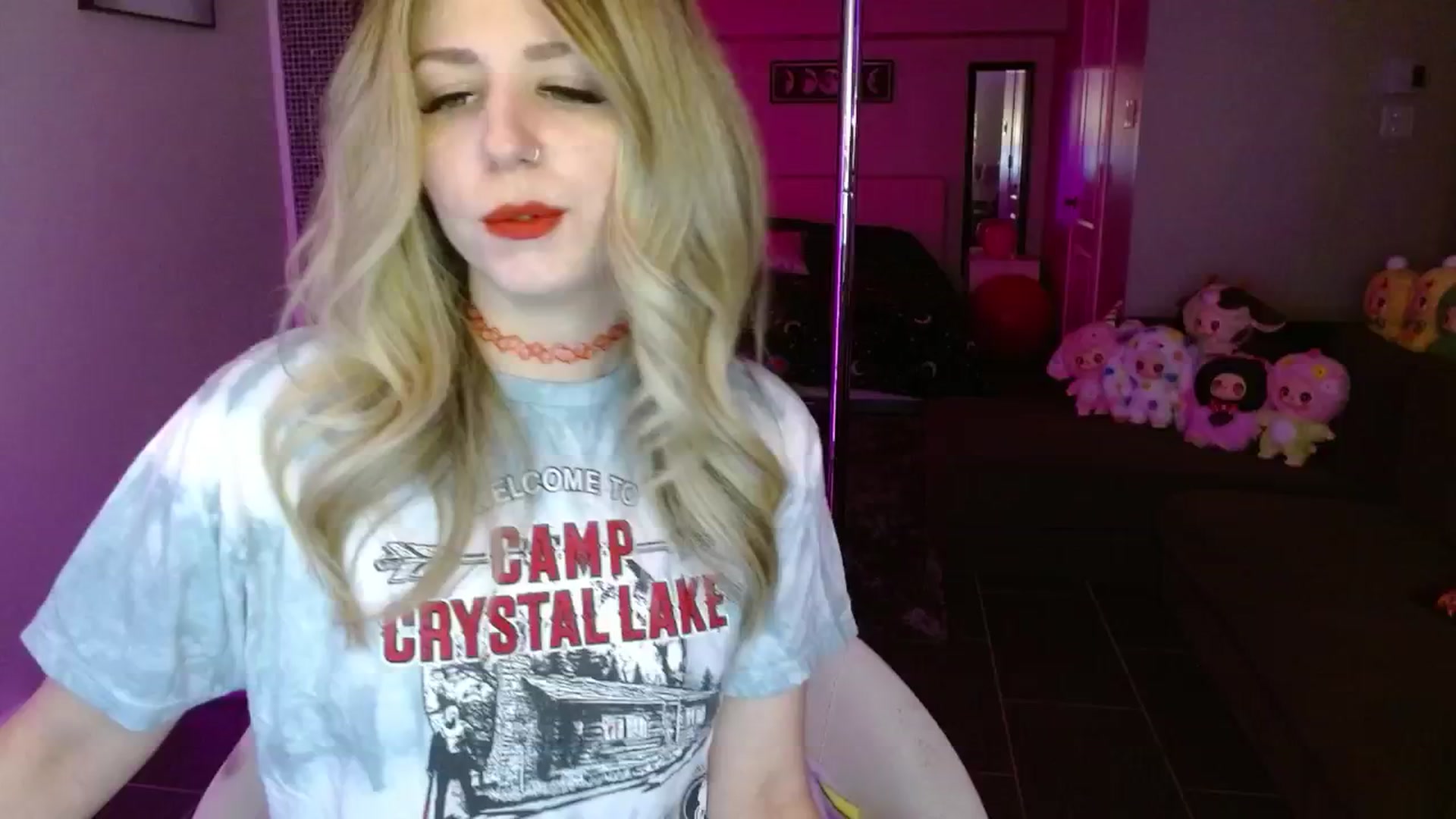 Gallery image thumbnail from Serafina's myfreecams stream on, 06/19/2025, 03:19 image 2 of 20
