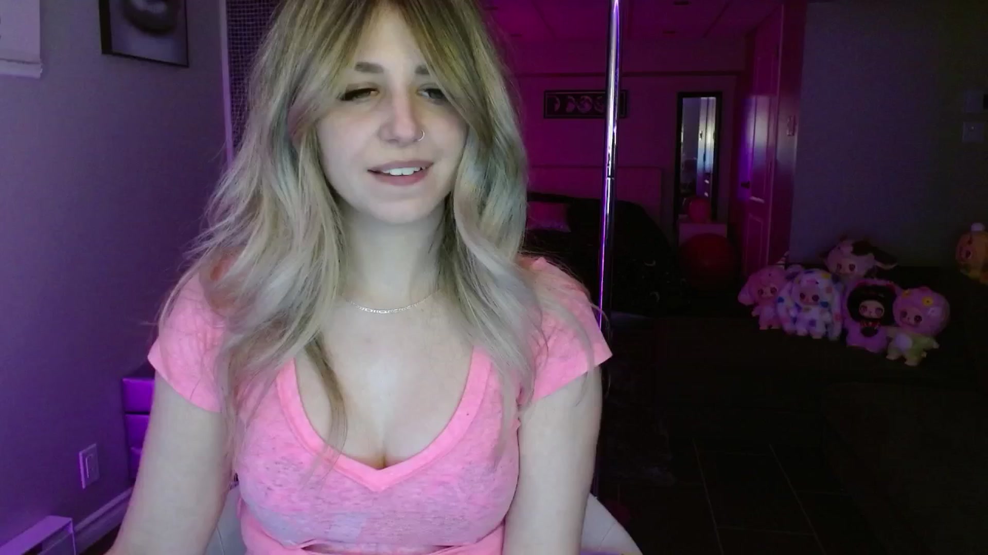 Gallery image thumbnail from Serafina's myfreecams stream on, 06/20/2025, 04:55 image 12 of 20