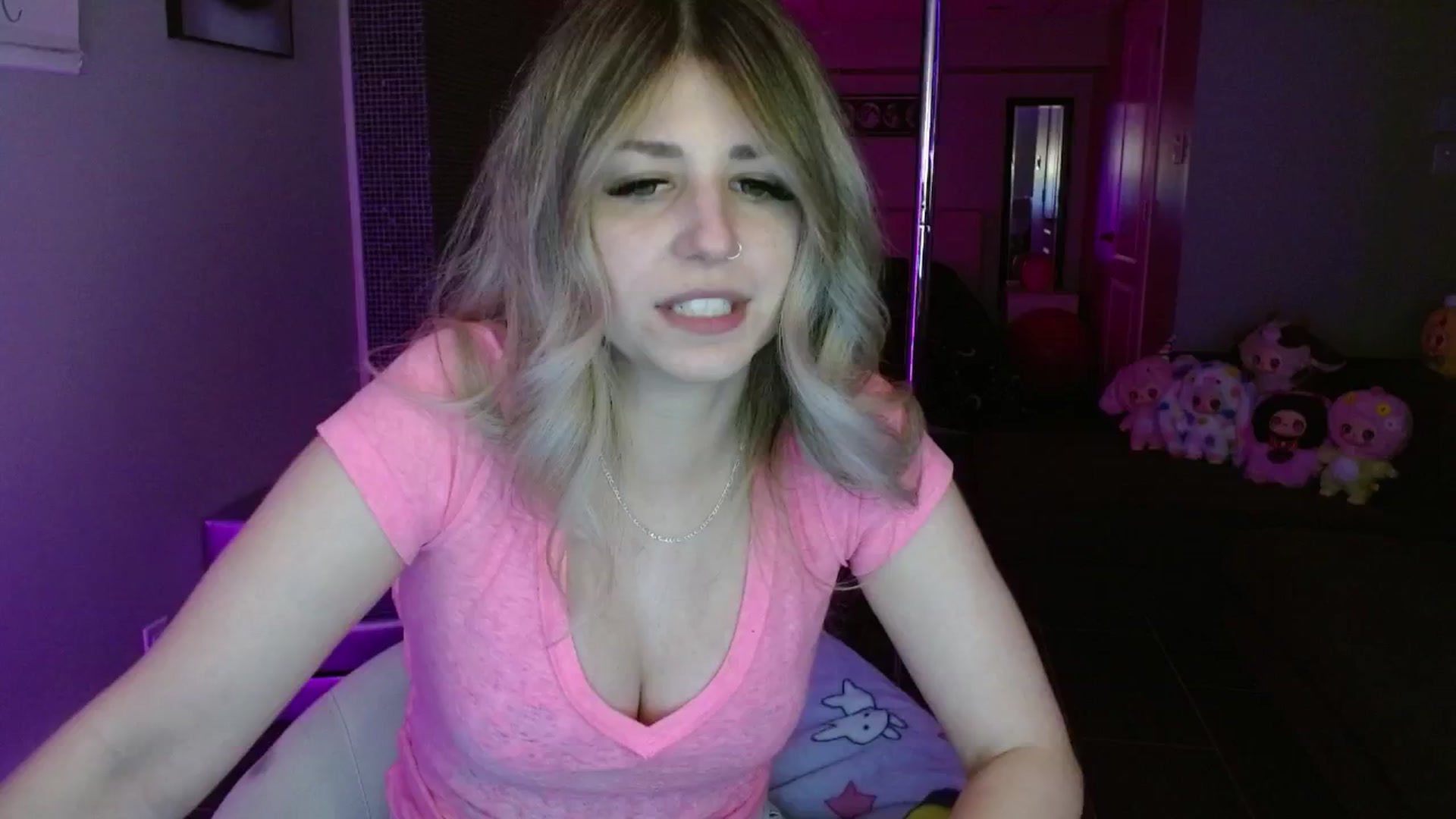 Gallery image thumbnail from Serafina's myfreecams stream on, 06/20/2025, 04:55 image 3 of 20