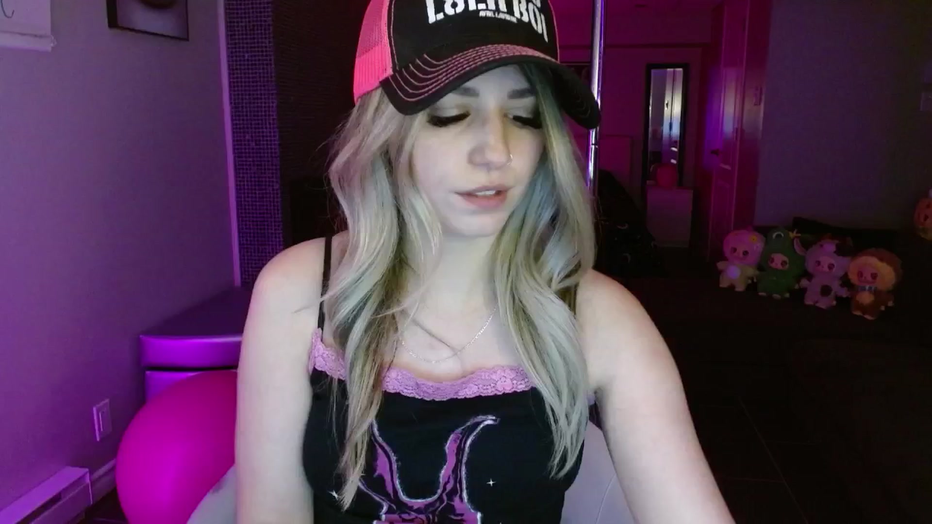 Gallery image thumbnail from Serafina's myfreecams stream on, 06/21/2025, 05:16 image 18 of 20