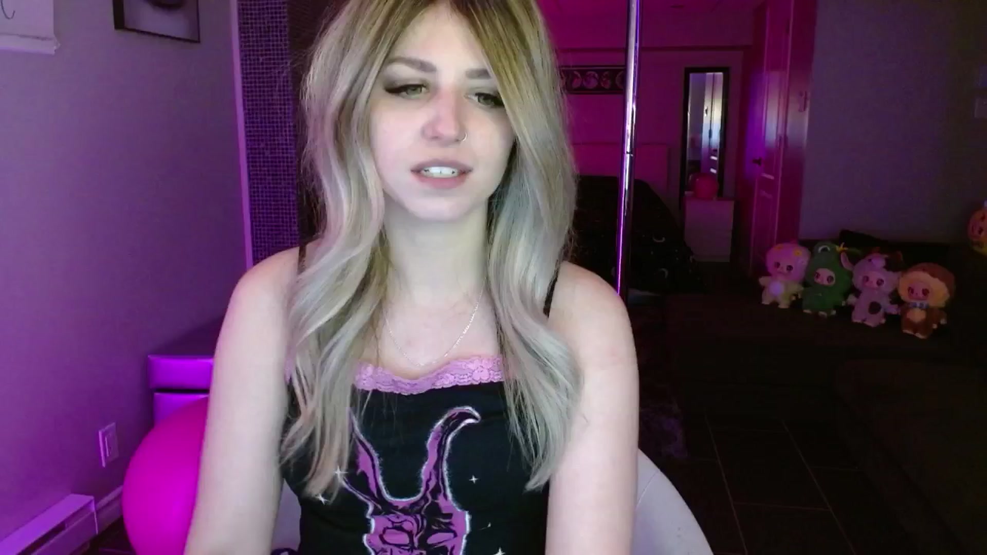 Gallery image thumbnail from Serafina's myfreecams stream on, 06/21/2025, 05:16 image 19 of 20