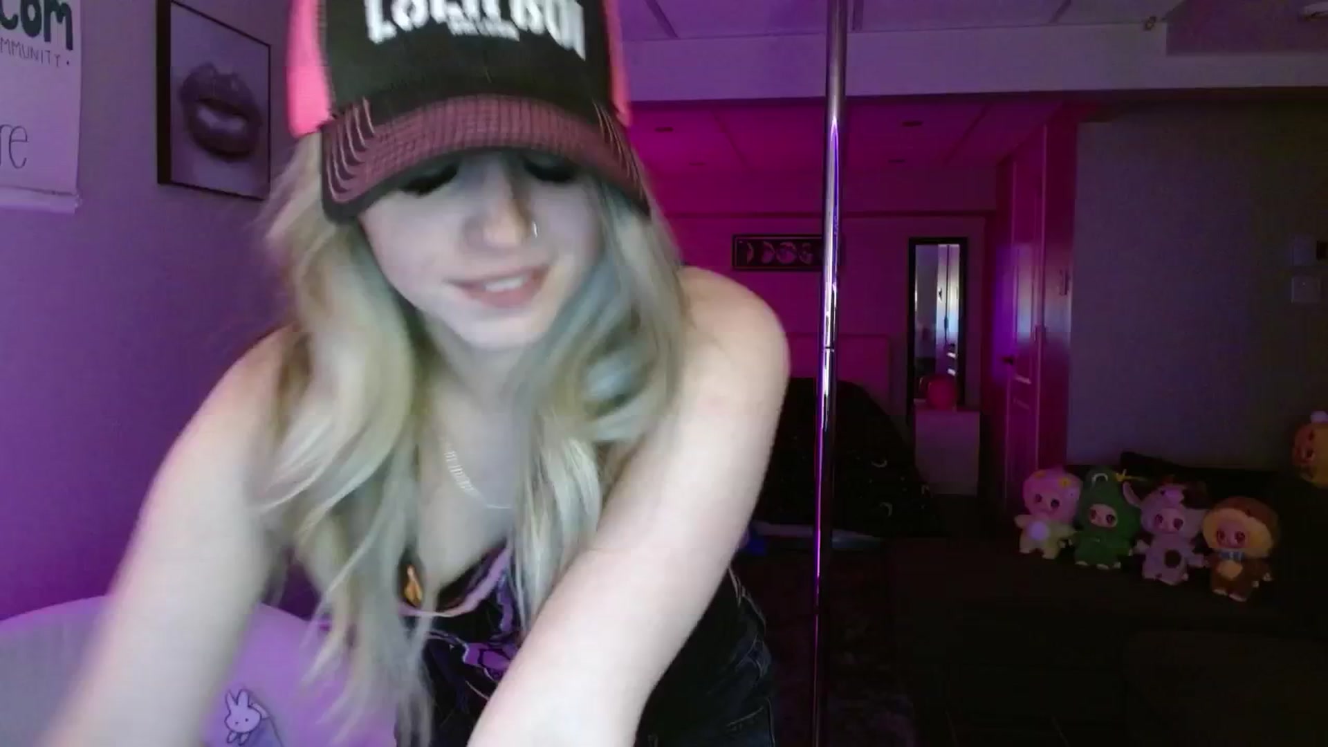Gallery image thumbnail from Serafina's myfreecams stream on, 06/21/2025, 05:16 image 16 of 20