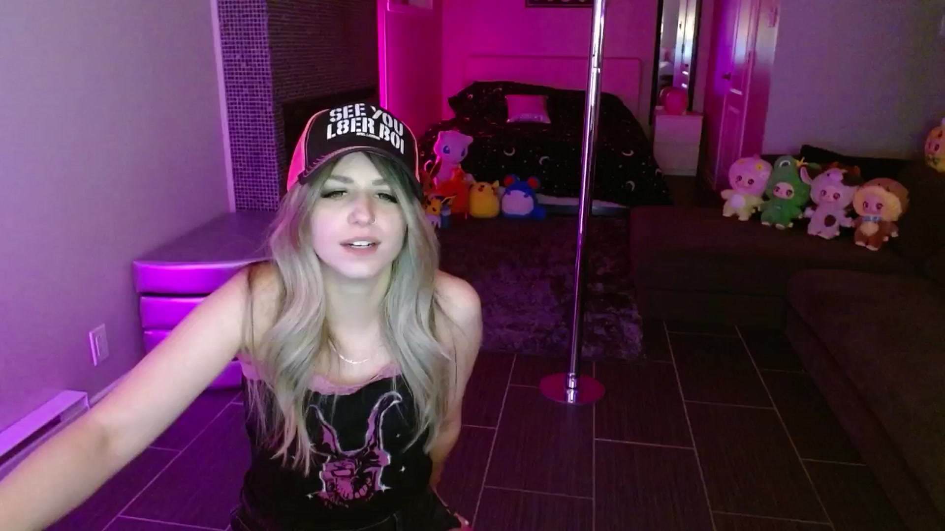 Gallery image thumbnail from Serafina's myfreecams stream on, 06/21/2025, 05:16 image 7 of 20