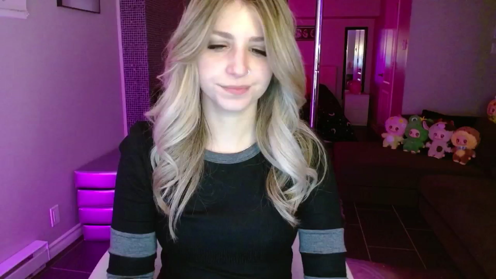 Gallery image thumbnail from Serafina's myfreecams stream on, 06/22/2025, 05:26 image 6 of 20