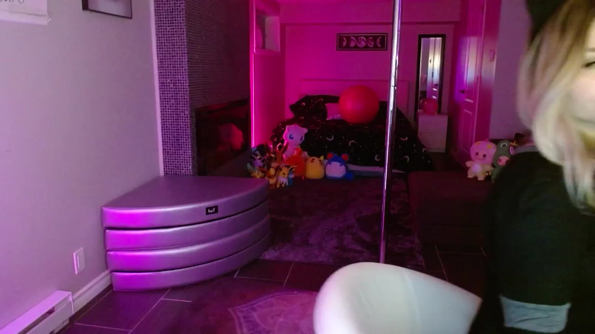 Gallery image thumbnail from Serafina's myfreecams stream on, 06/22/2025, 05:26 image 19 of 20