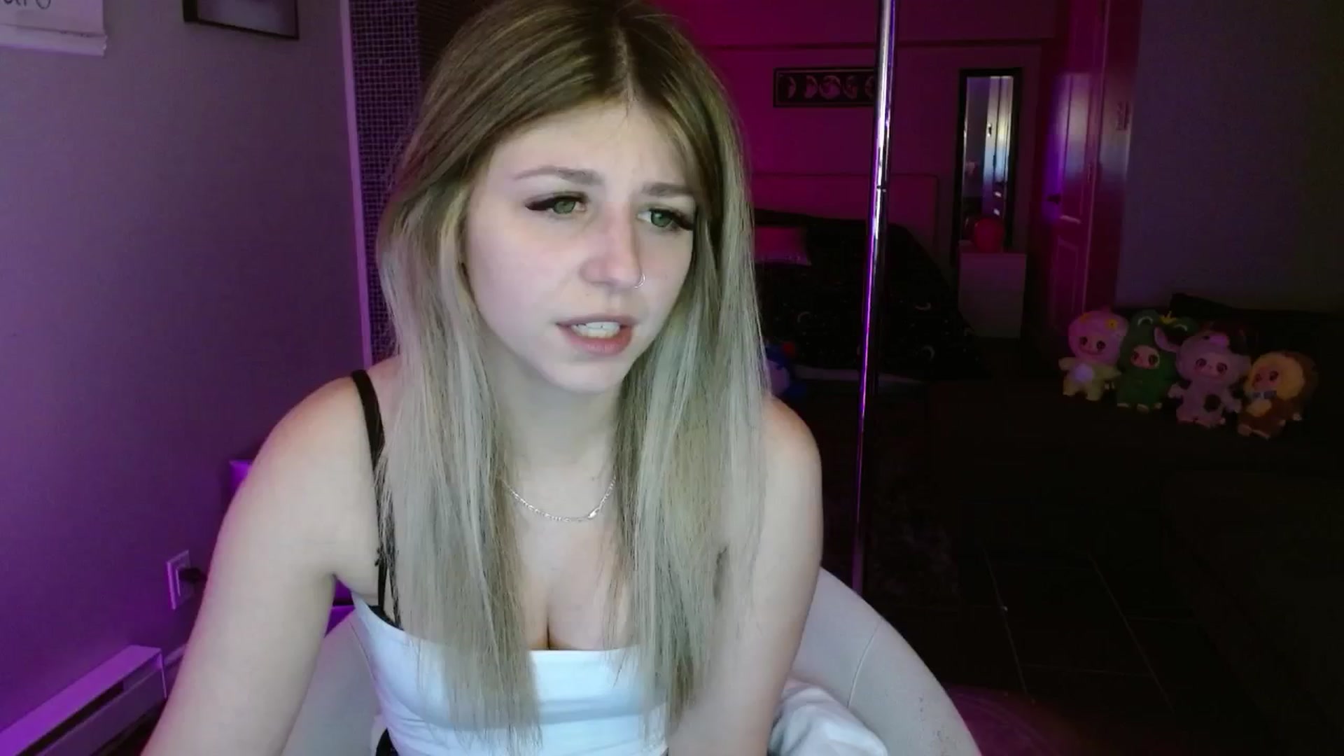 Gallery image thumbnail from Serafina's myfreecams stream on, 06/25/2025, 04:46 image 19 of 20