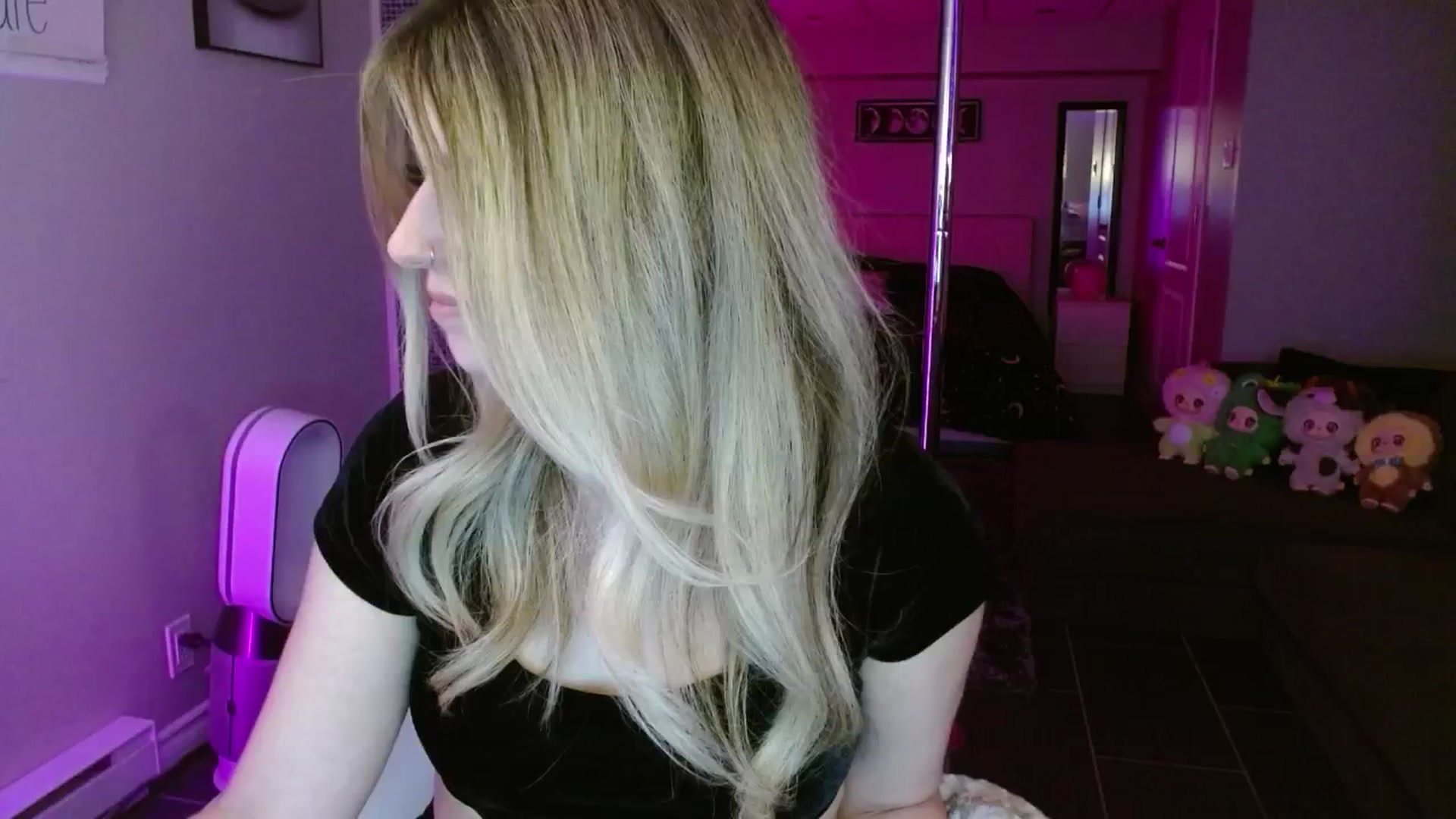 Gallery image thumbnail from Serafina's myfreecams stream on, 06/28/2025, 05:02 image 12 of 20