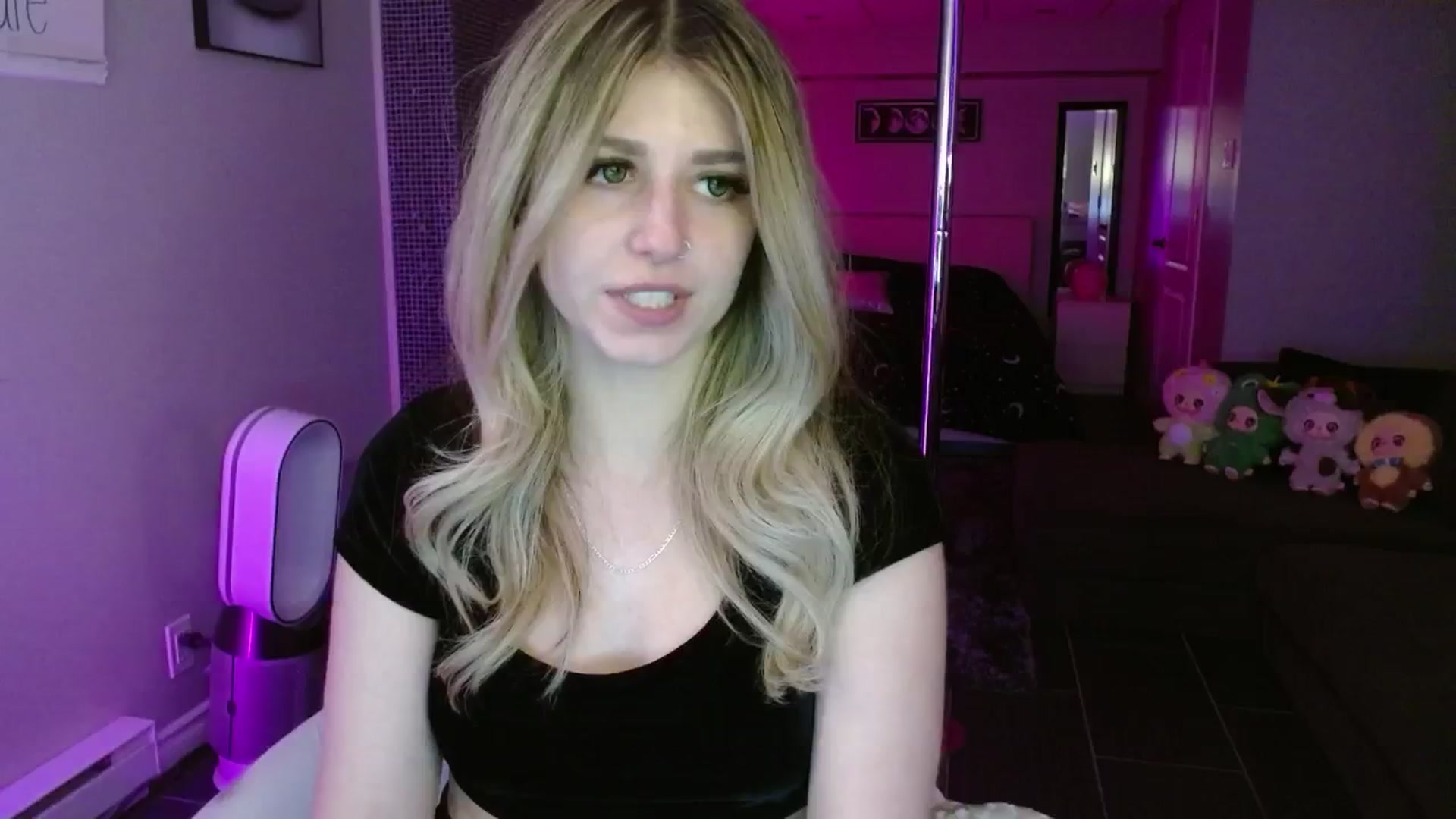 Gallery image thumbnail from Serafina's myfreecams stream on, 06/28/2025, 05:02 image 14 of 20