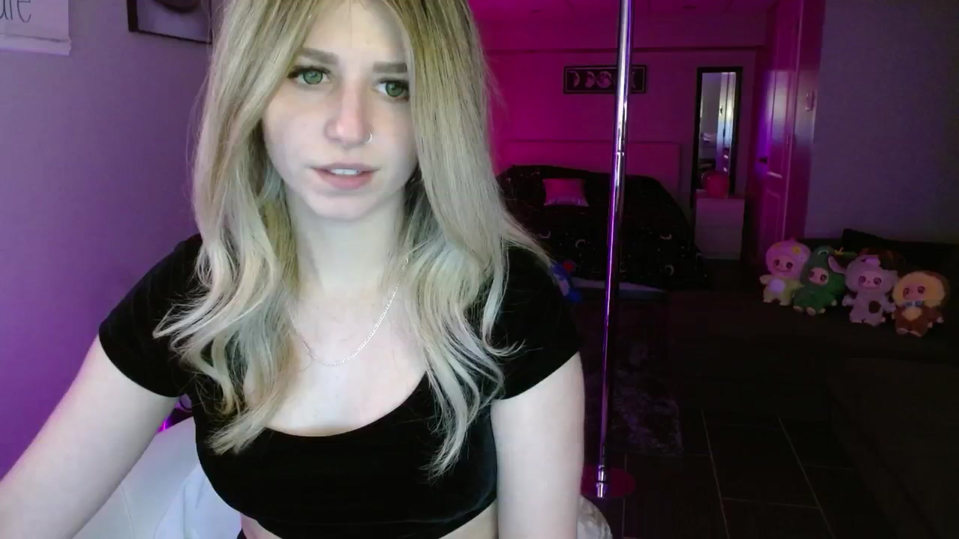 Gallery image thumbnail from Serafina's myfreecams stream on, 06/28/2025, 05:02 image 2 of 20