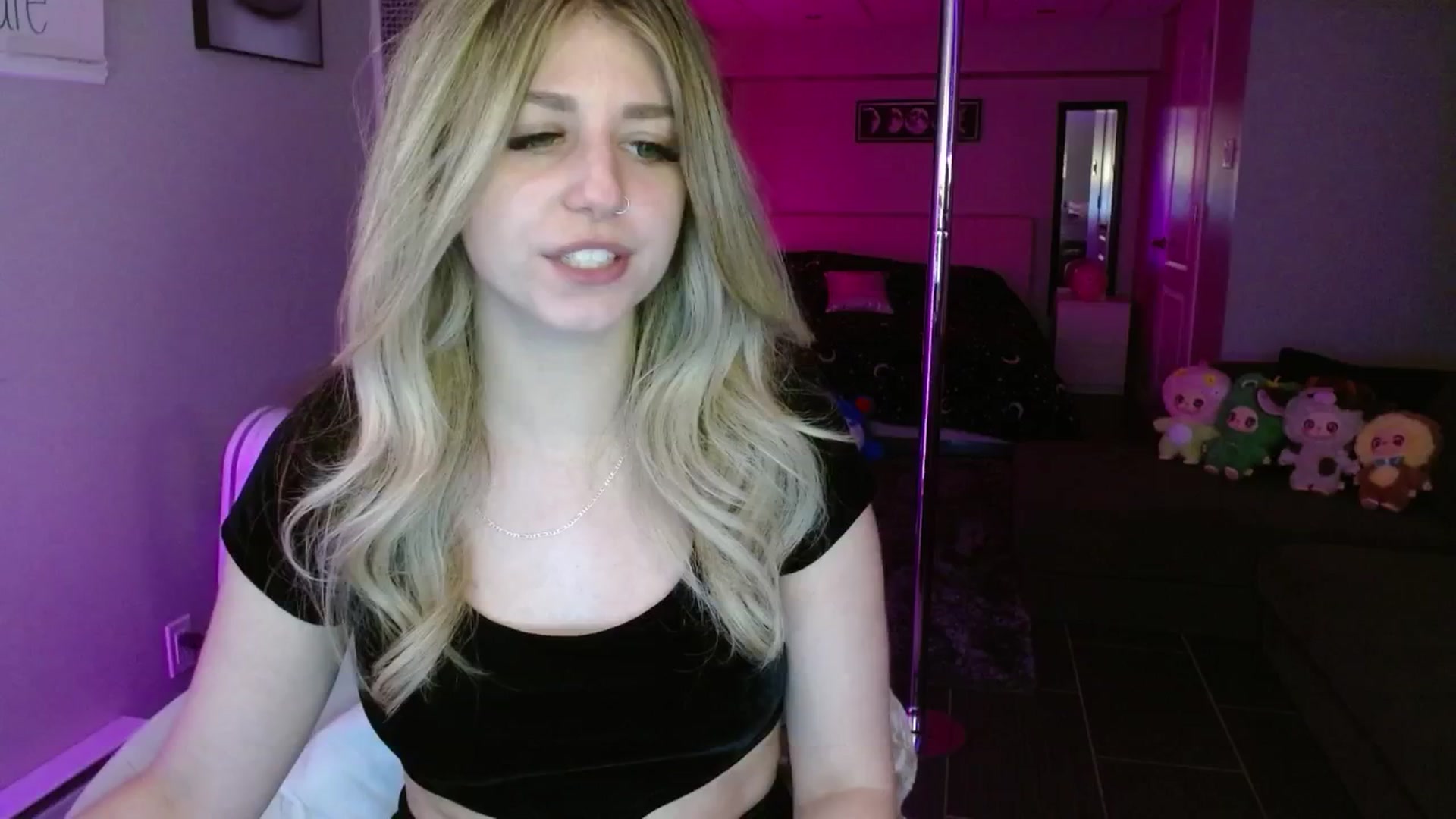 Gallery image thumbnail from Serafina's myfreecams stream on, 06/28/2025, 05:02 image 5 of 20