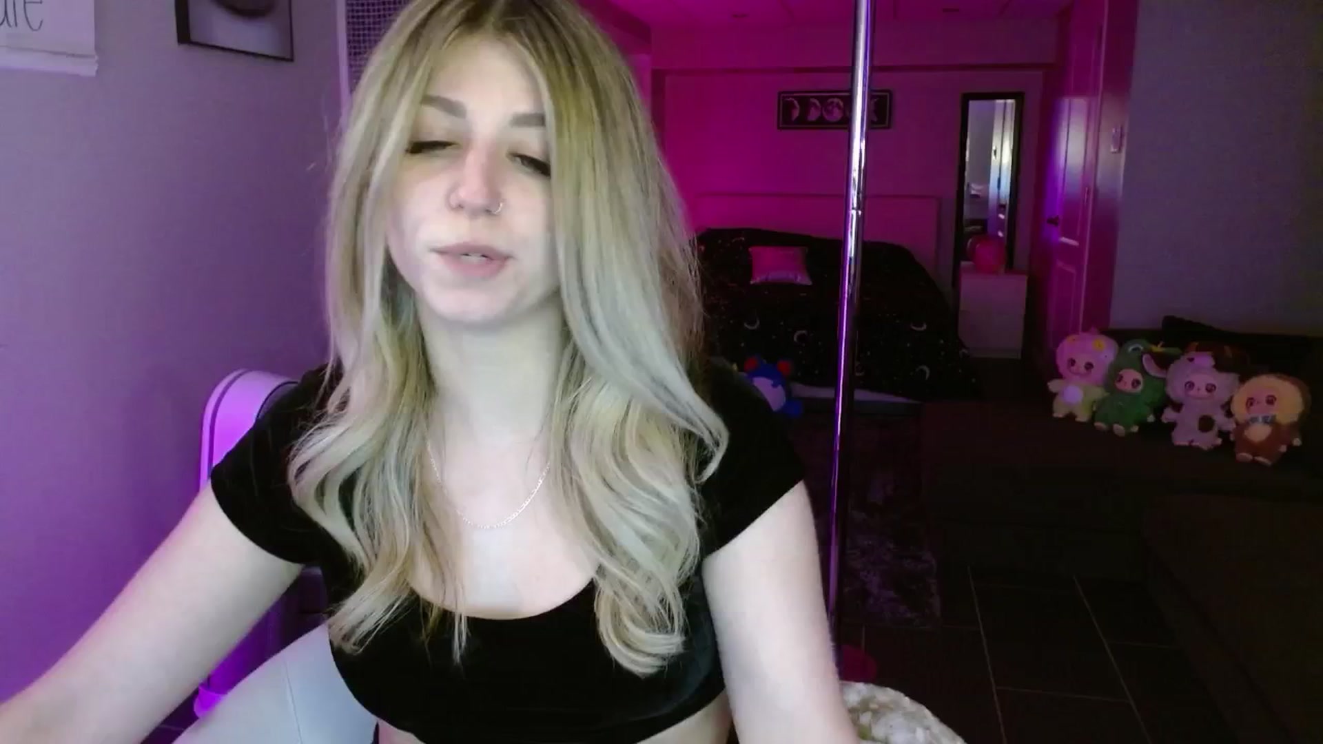 Gallery image thumbnail from Serafina's myfreecams stream on, 06/28/2025, 05:02 image 9 of 20