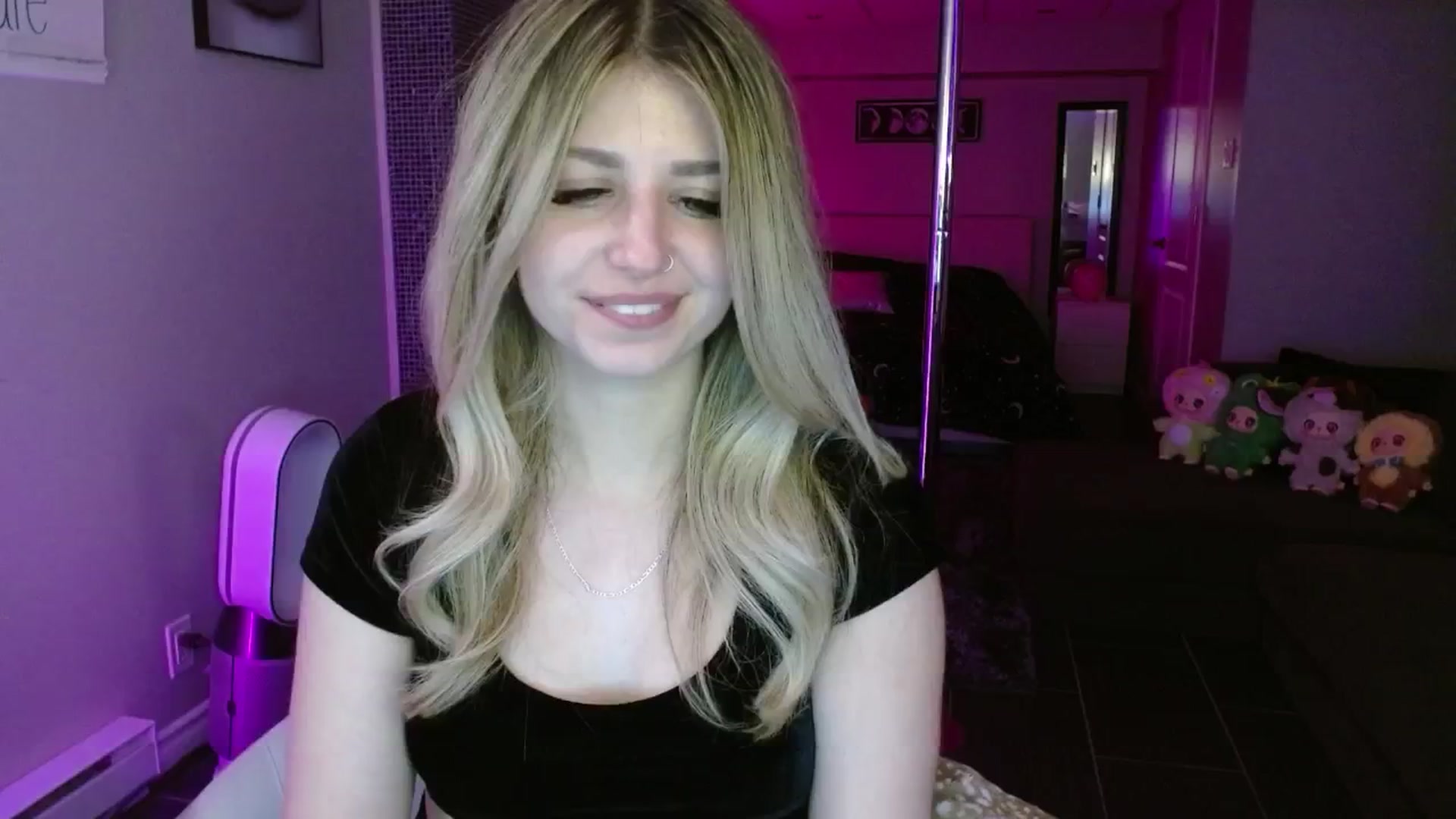 Gallery image thumbnail from Serafina's myfreecams stream on, 06/28/2025, 05:02 image 20 of 20