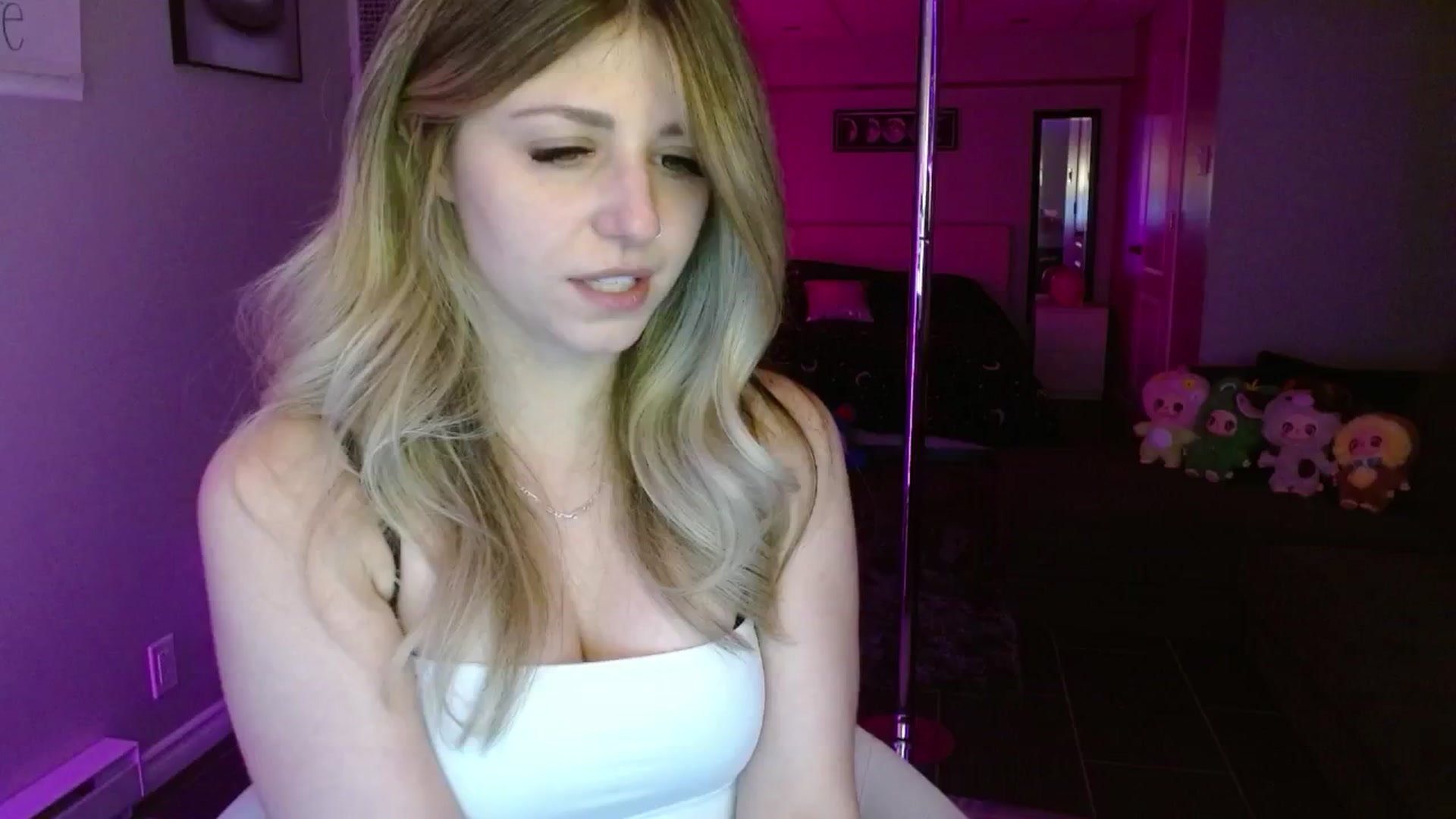 Gallery image thumbnail from Serafina's myfreecams stream on, 06/29/2025, 07:24 image 15 of 20