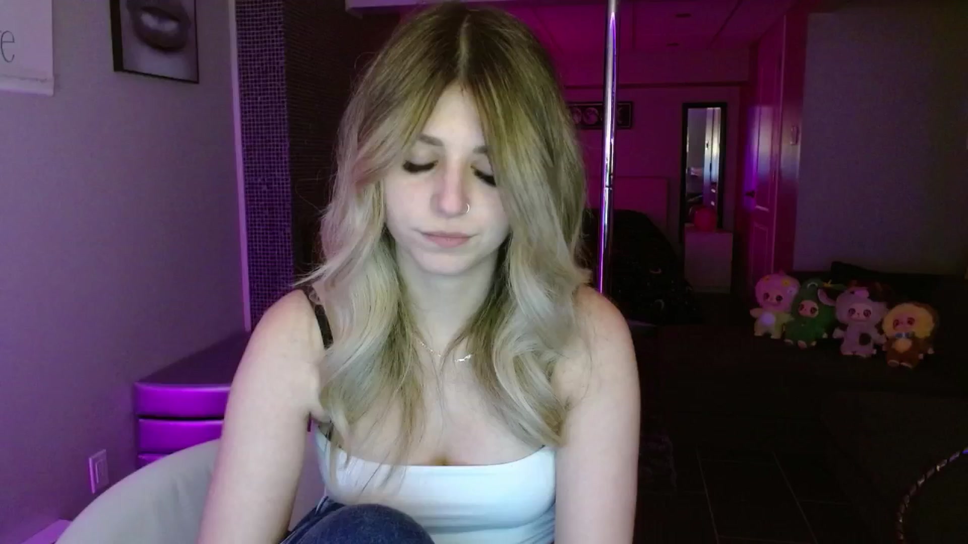 Gallery image thumbnail from Serafina's myfreecams stream on, 06/29/2025, 07:24 image 6 of 20