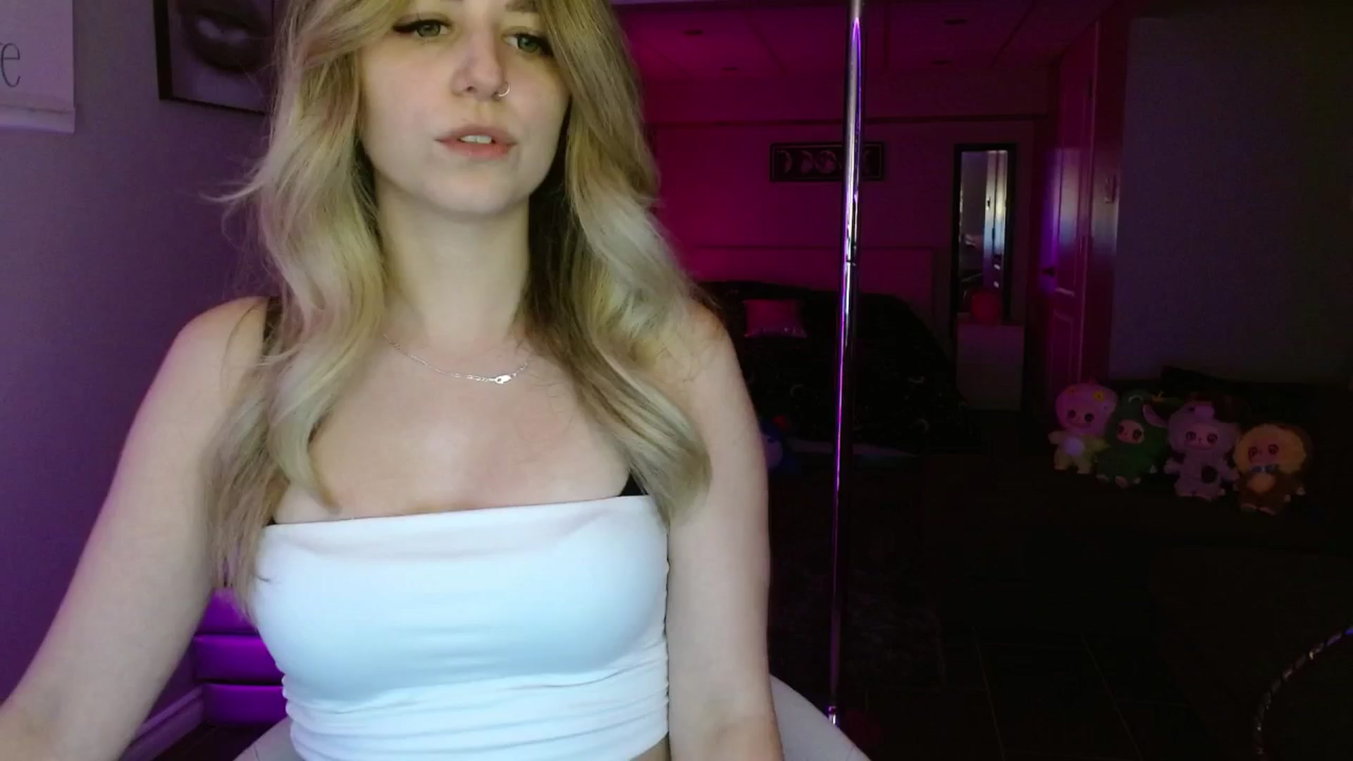 Gallery image thumbnail from Serafina's myfreecams stream on, 06/29/2025, 07:24 image 4 of 20