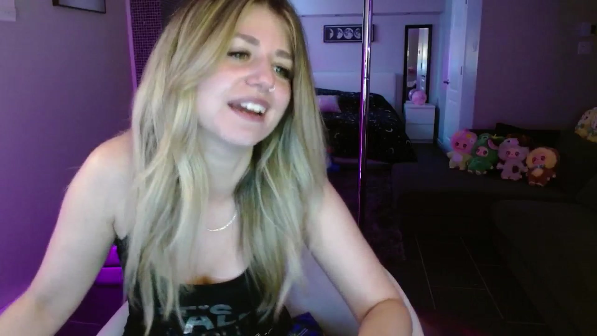 Gallery image thumbnail from Serafina's myfreecams stream on, 07/03/2025, 23:38 image 14 of 20