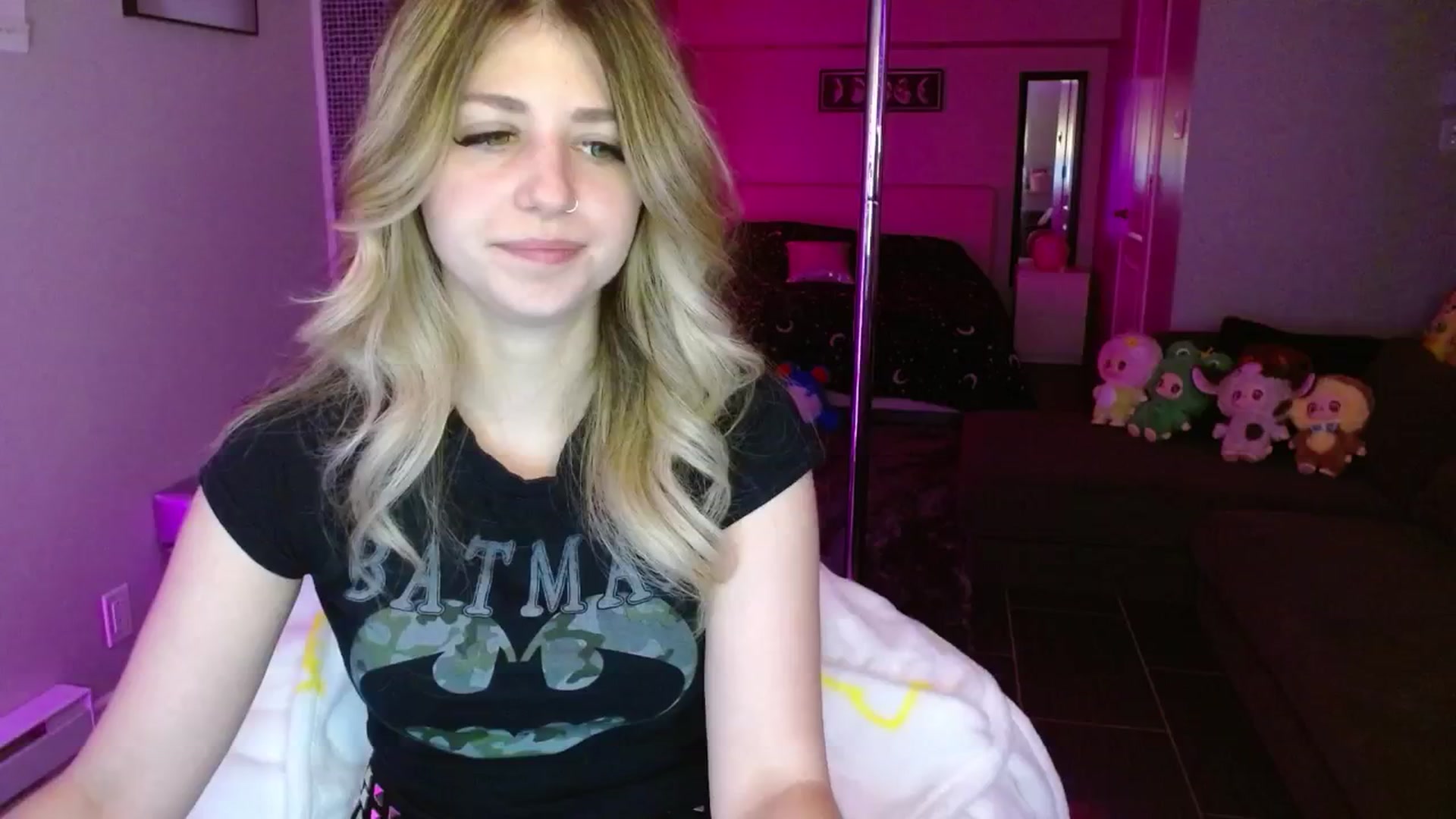Gallery image thumbnail from Serafina's myfreecams stream on, 07/09/2025, 05:34 image 1 of 20