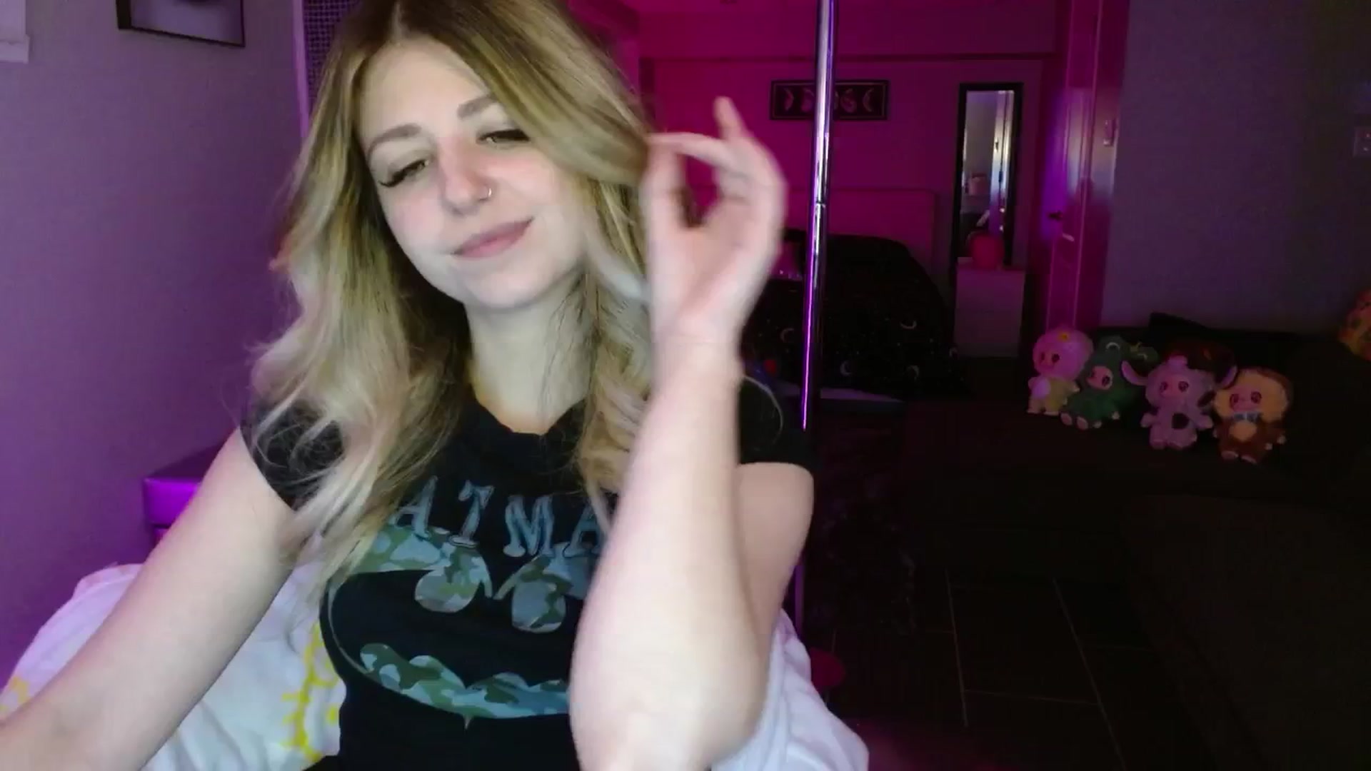 Gallery image thumbnail from Serafina's myfreecams stream on, 07/09/2025, 05:34 image 4 of 20