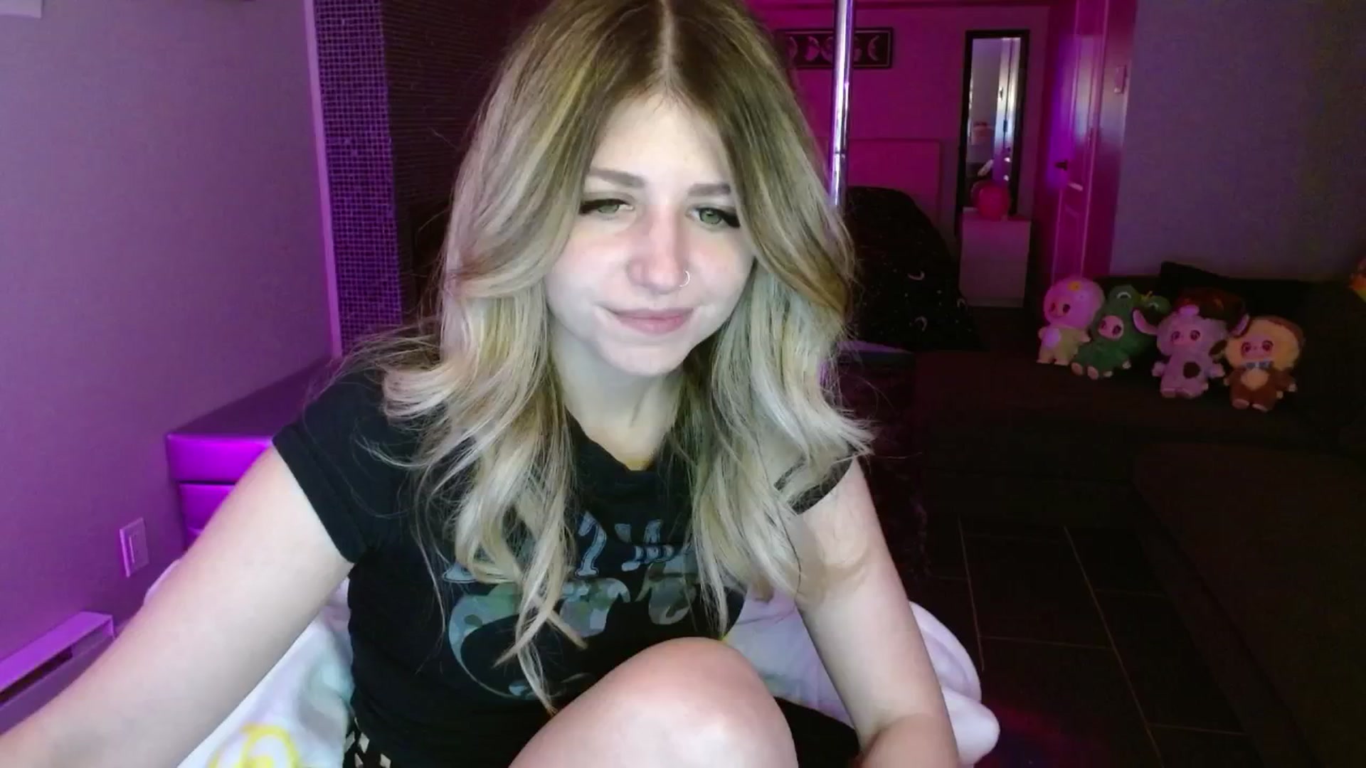 Gallery image thumbnail from Serafina's myfreecams stream on, 07/09/2025, 05:34 image 16 of 20