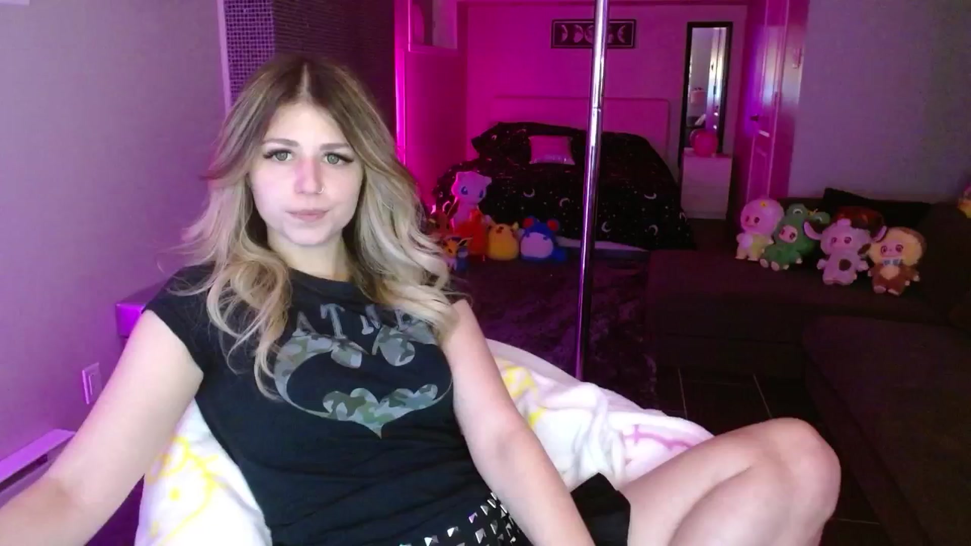 Gallery image thumbnail from Serafina's myfreecams stream on, 07/09/2025, 05:34 image 13 of 20