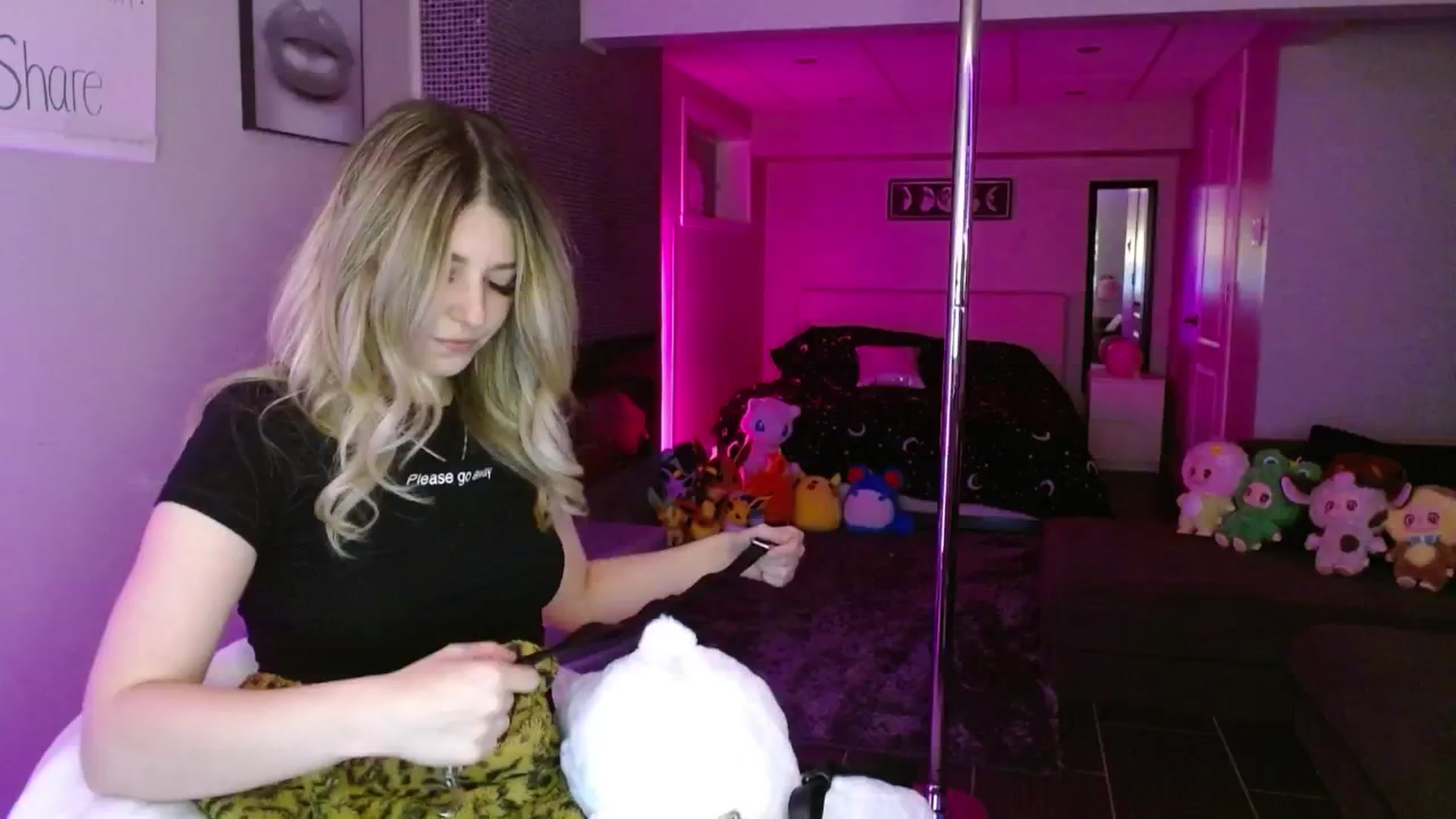 Gallery image thumbnail from Serafina's myfreecams stream on, 07/11/2025, 03:55 image 5 of 20