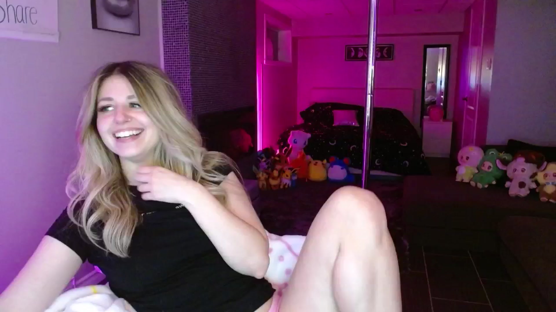Gallery image thumbnail from Serafina's myfreecams stream on, 07/11/2025, 06:53 image 8 of 20
