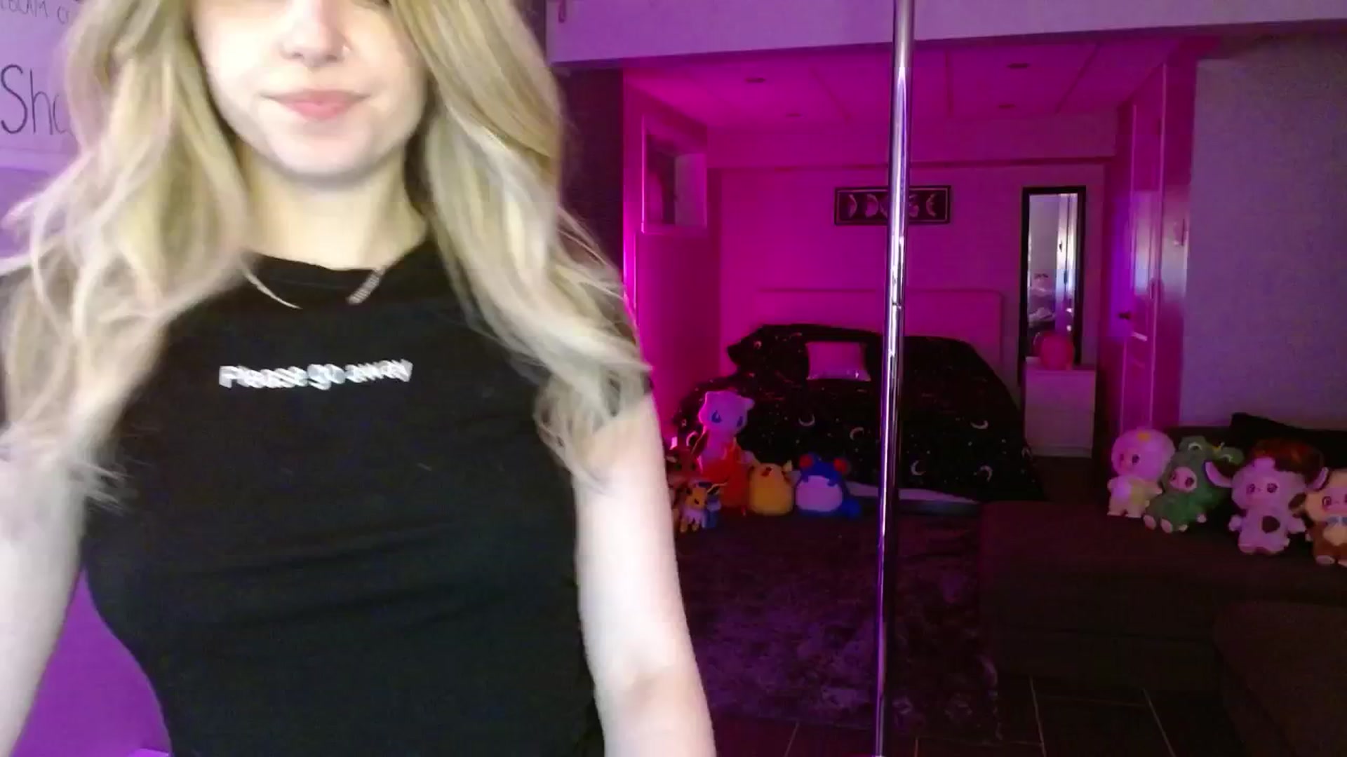 Gallery image thumbnail from Serafina's myfreecams stream on, 07/11/2025, 06:53 image 6 of 20