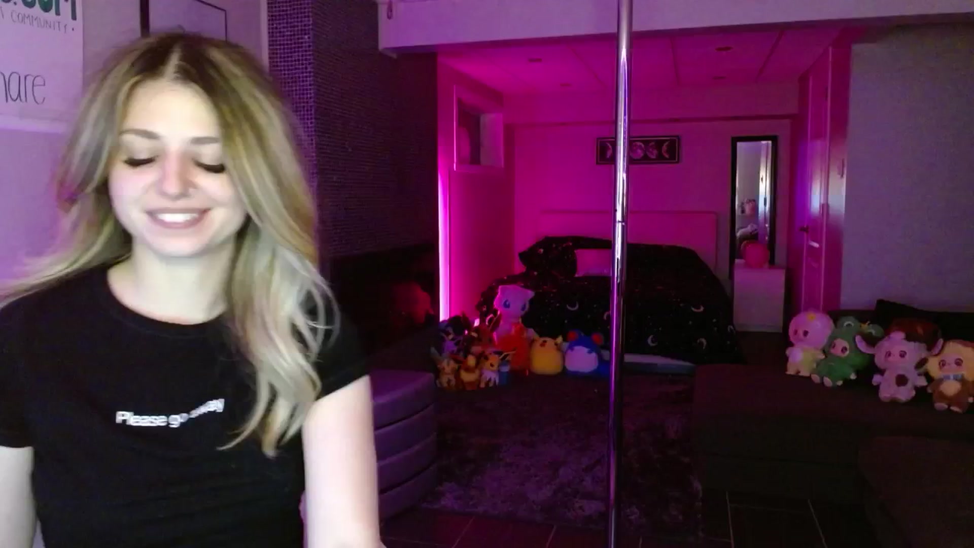 Gallery image thumbnail from Serafina's myfreecams stream on, 07/11/2025, 06:53 image 18 of 20
