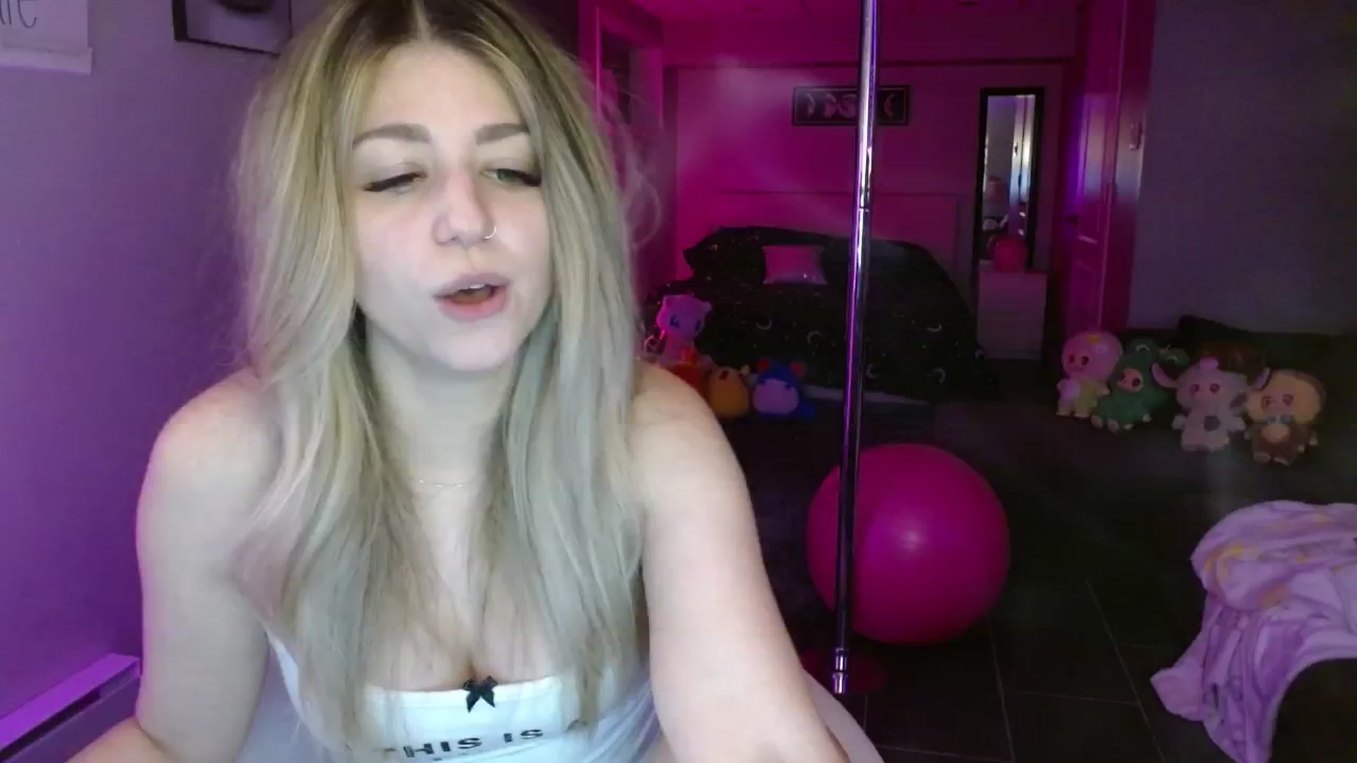 Gallery image thumbnail from Serafina's myfreecams stream on, 07/13/2025, 04:09 image 16 of 20