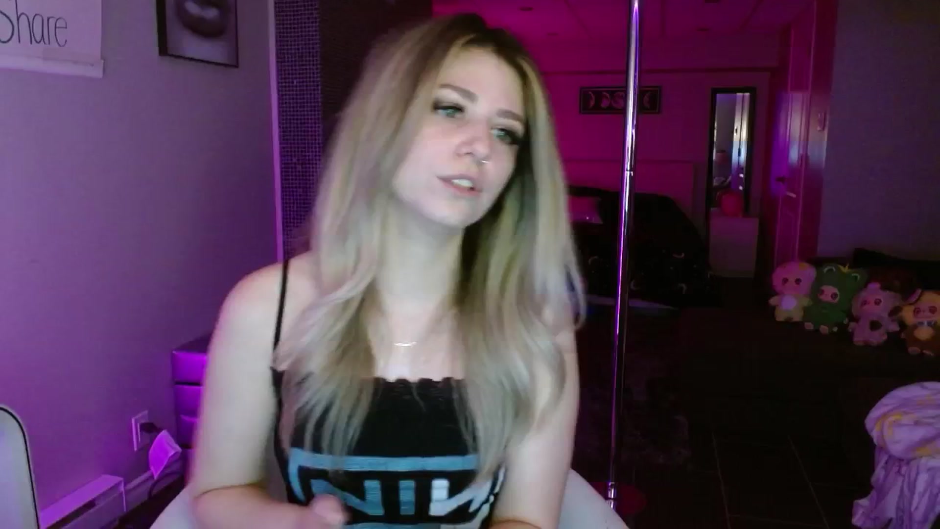 Gallery image thumbnail from Serafina's myfreecams stream on, 07/14/2025, 03:39 image 17 of 20