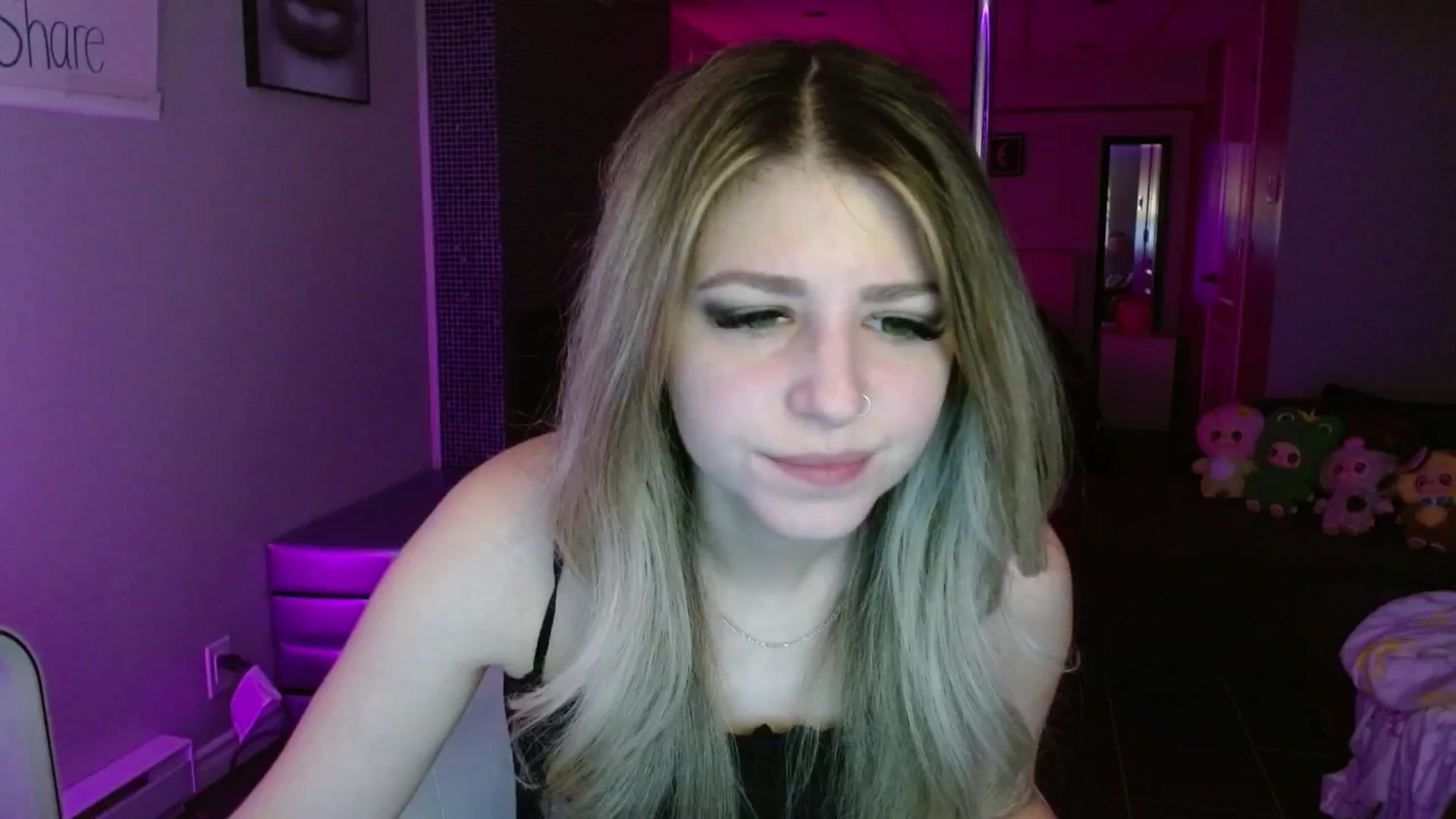 Gallery image thumbnail from Serafina's myfreecams stream on, 07/14/2025, 03:39 image 3 of 20