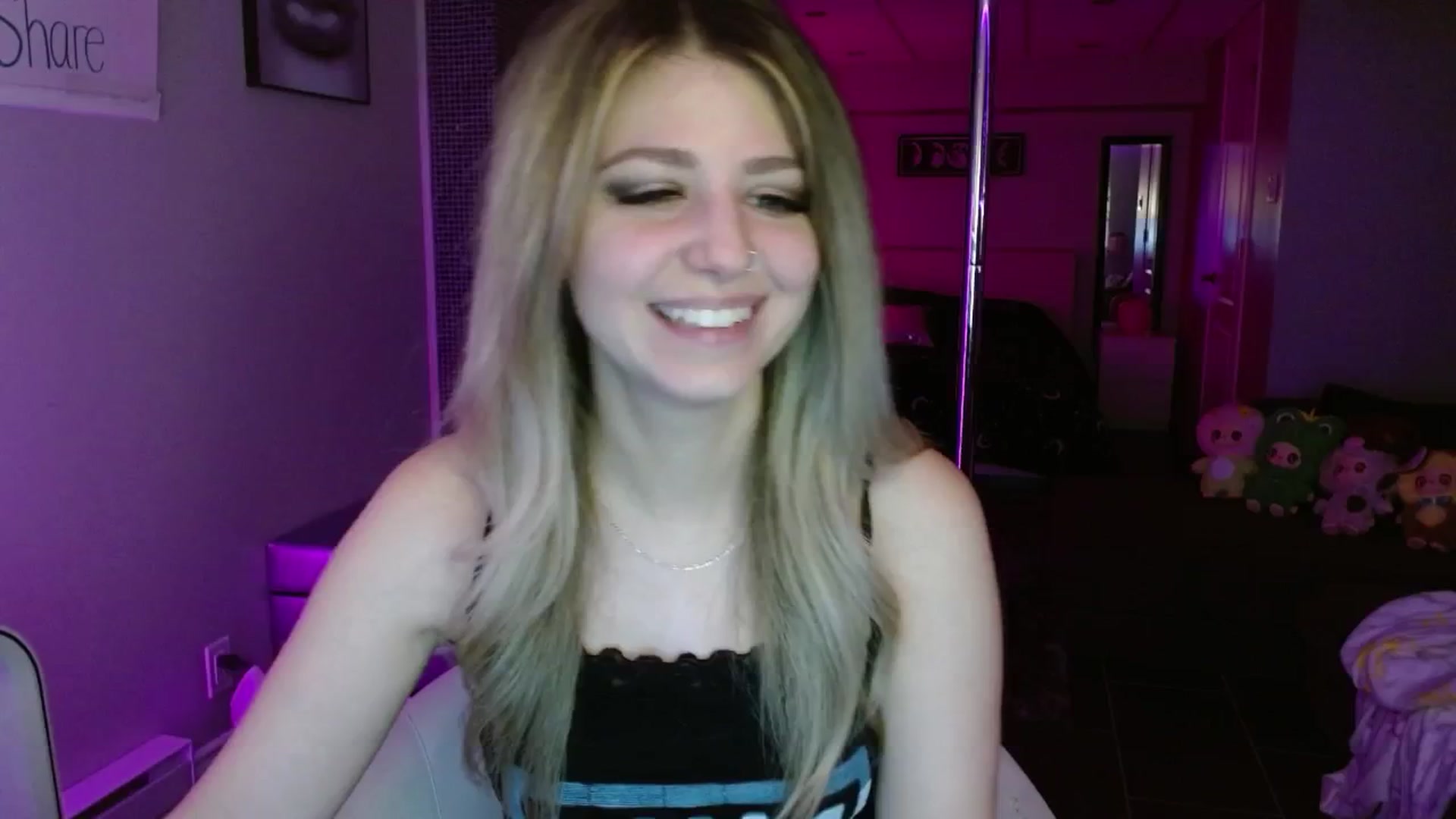 Gallery image thumbnail from Serafina's myfreecams stream on, 07/14/2025, 03:39 image 6 of 20