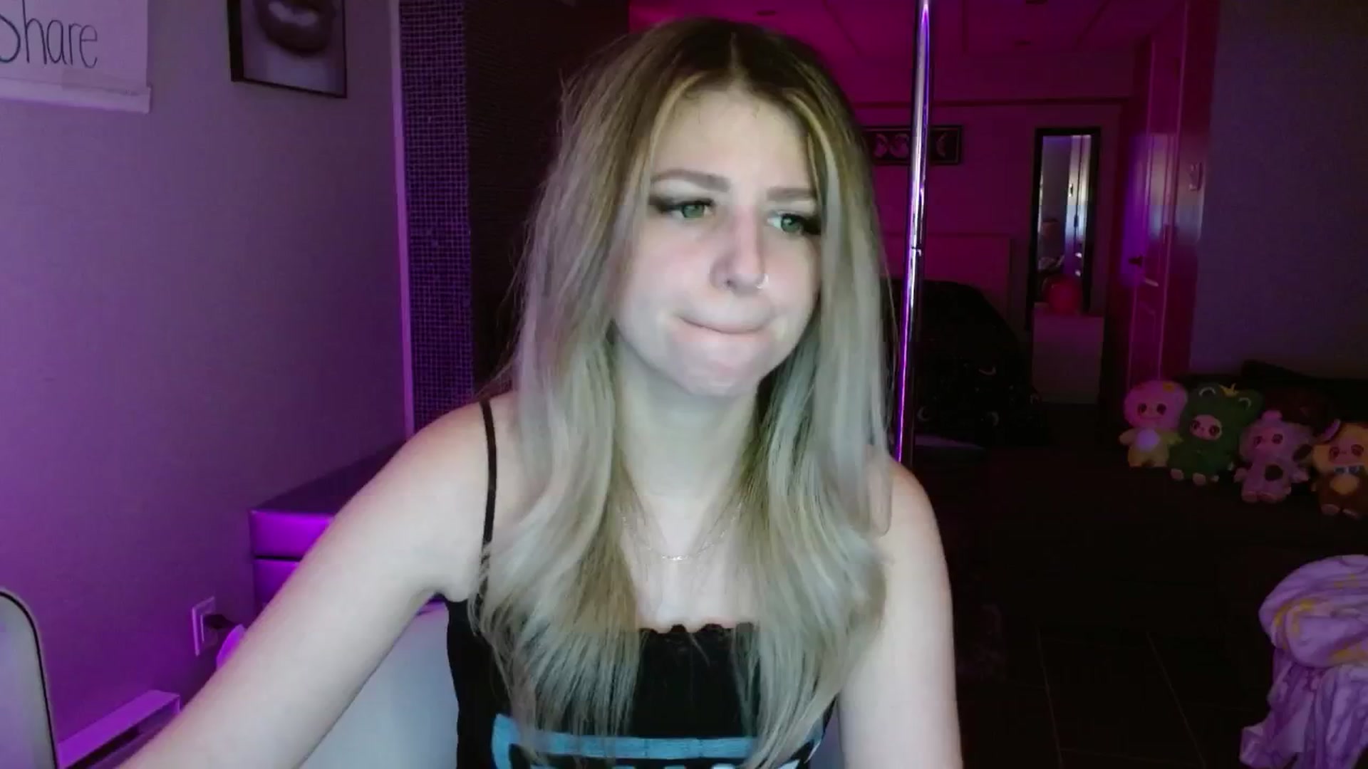 Gallery image thumbnail from Serafina's myfreecams stream on, 07/14/2025, 03:39 image 19 of 20