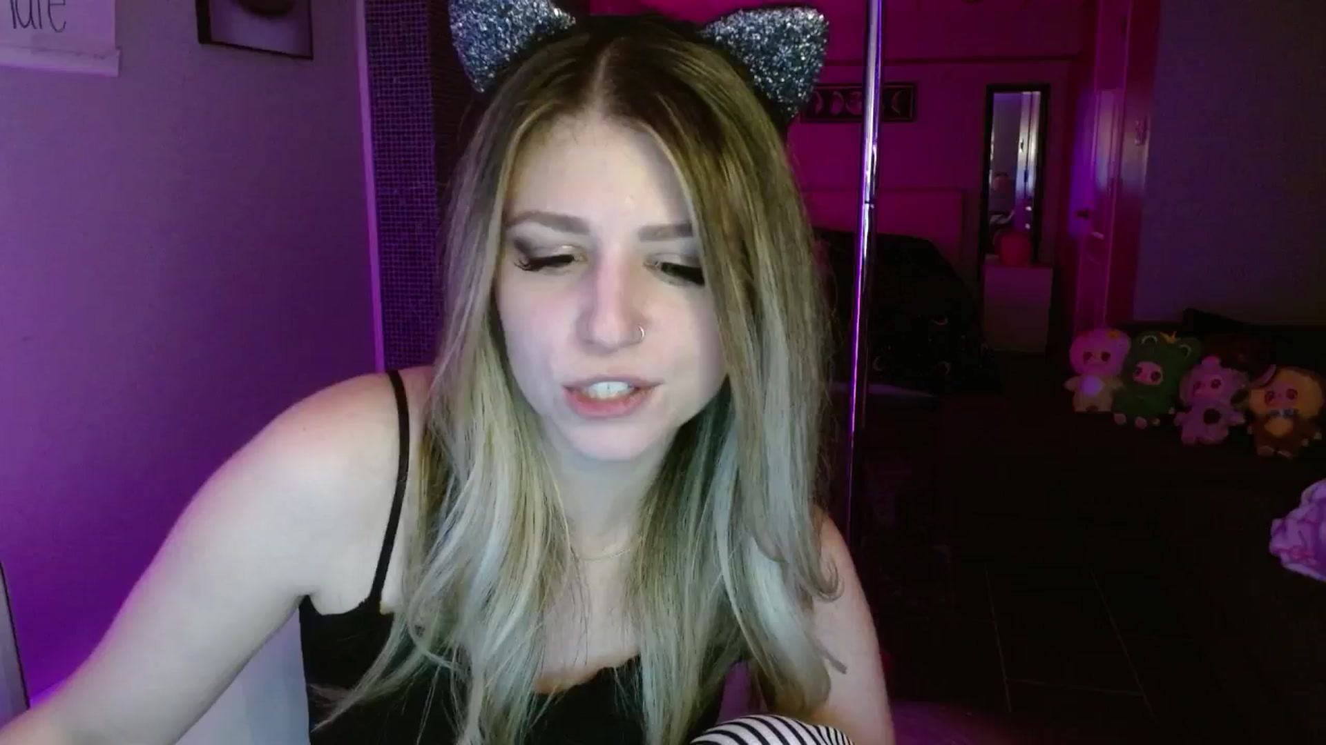 Gallery image thumbnail from Serafina's myfreecams stream on, 07/14/2025, 06:15 image 12 of 20