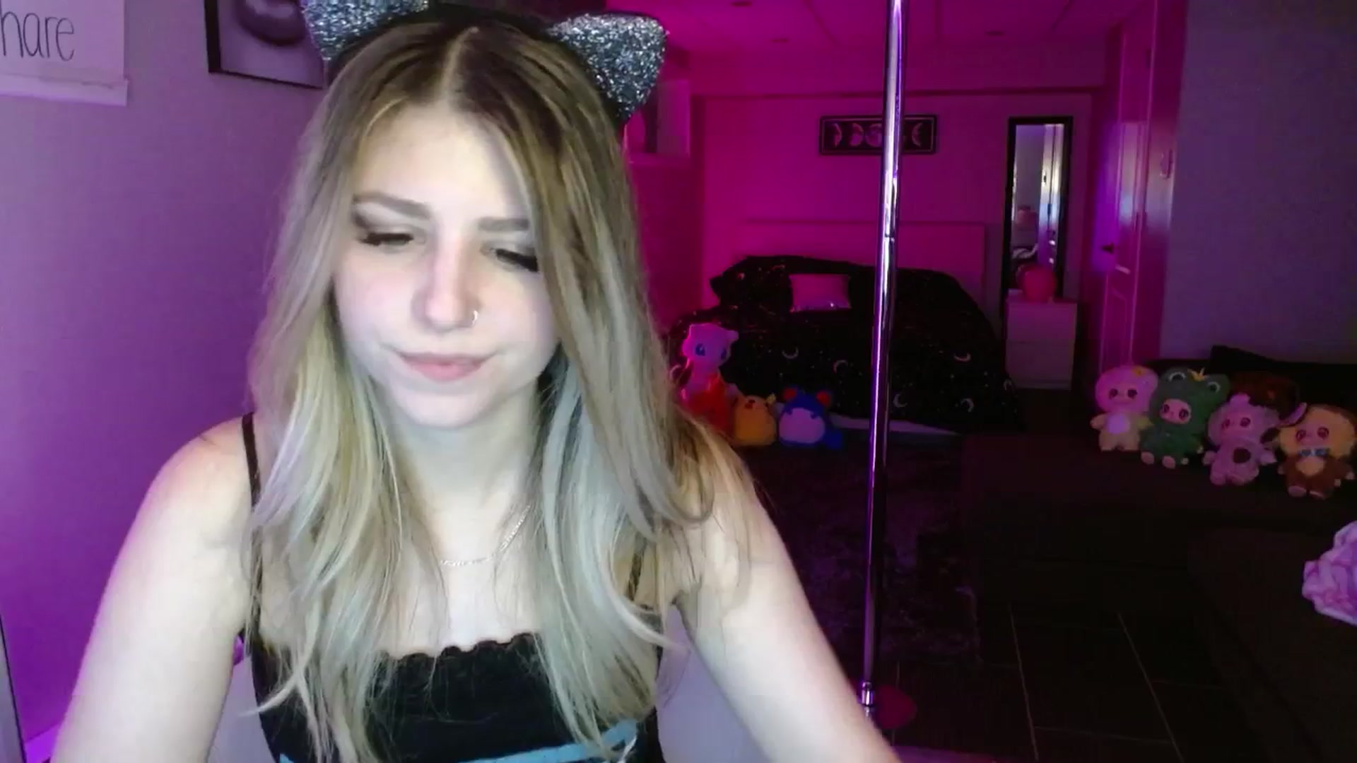 Gallery image thumbnail from Serafina's myfreecams stream on, 07/14/2025, 06:15 image 18 of 20