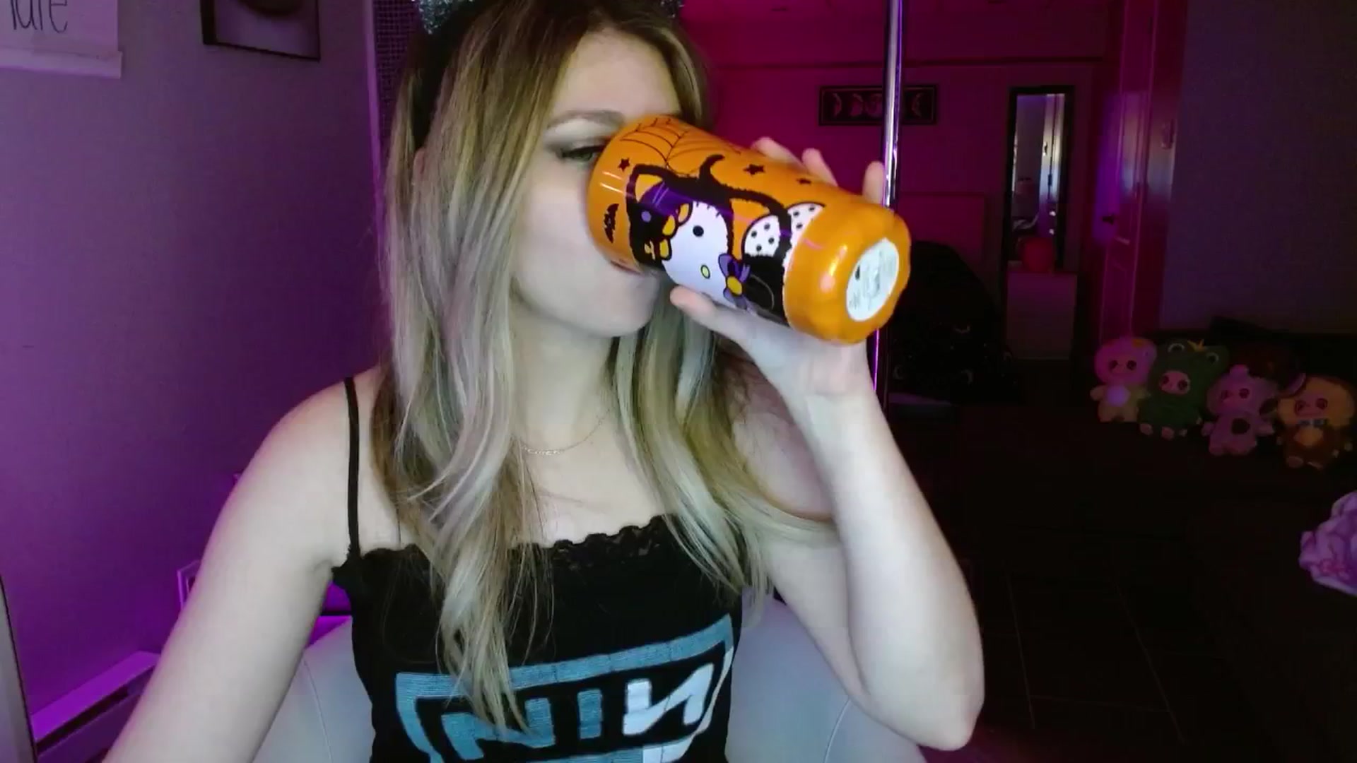 Gallery image thumbnail from Serafina's myfreecams stream on, 07/14/2025, 06:15 image 10 of 20