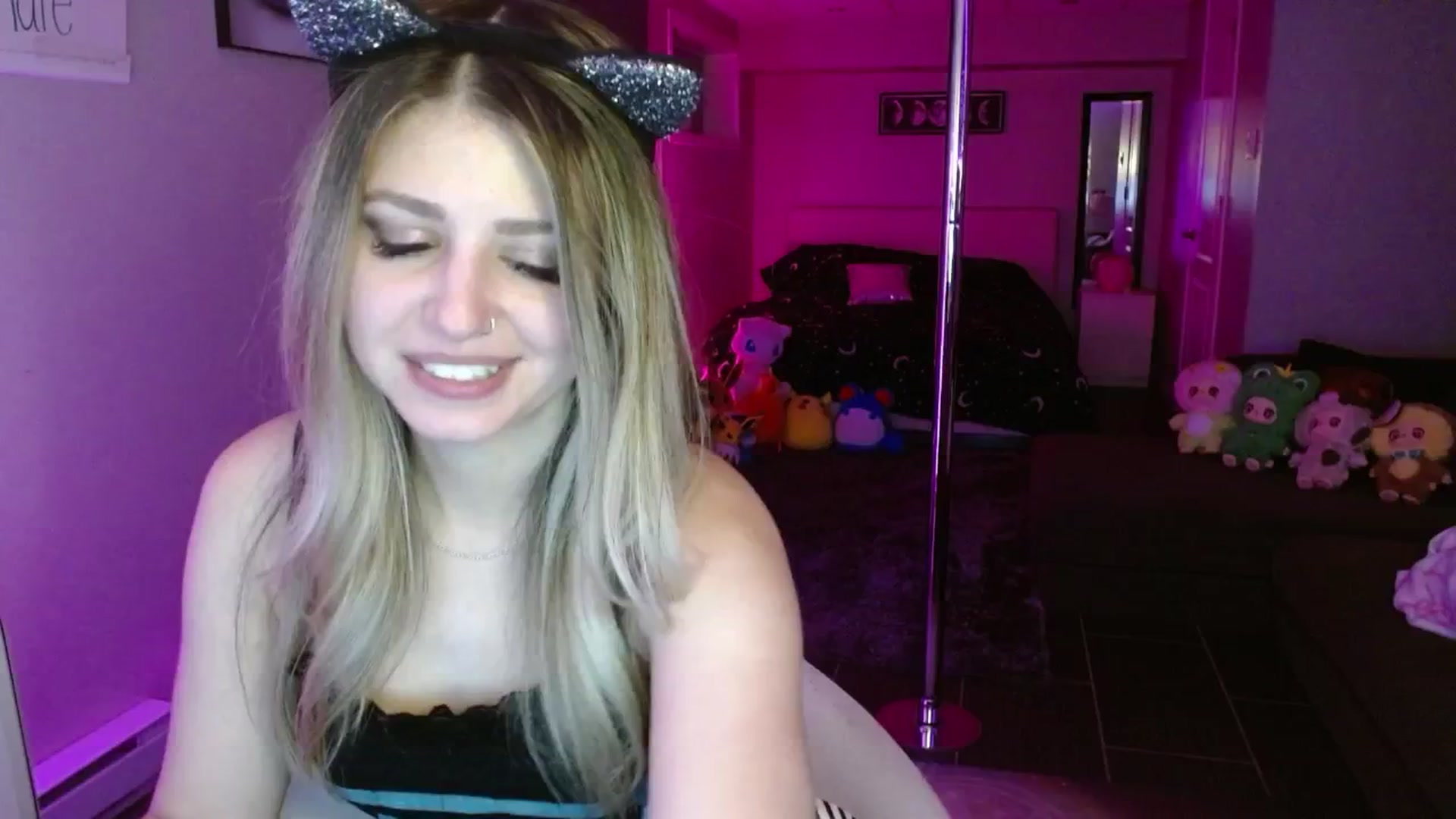 Gallery image thumbnail from Serafina's myfreecams stream on, 07/14/2025, 06:15 image 4 of 20