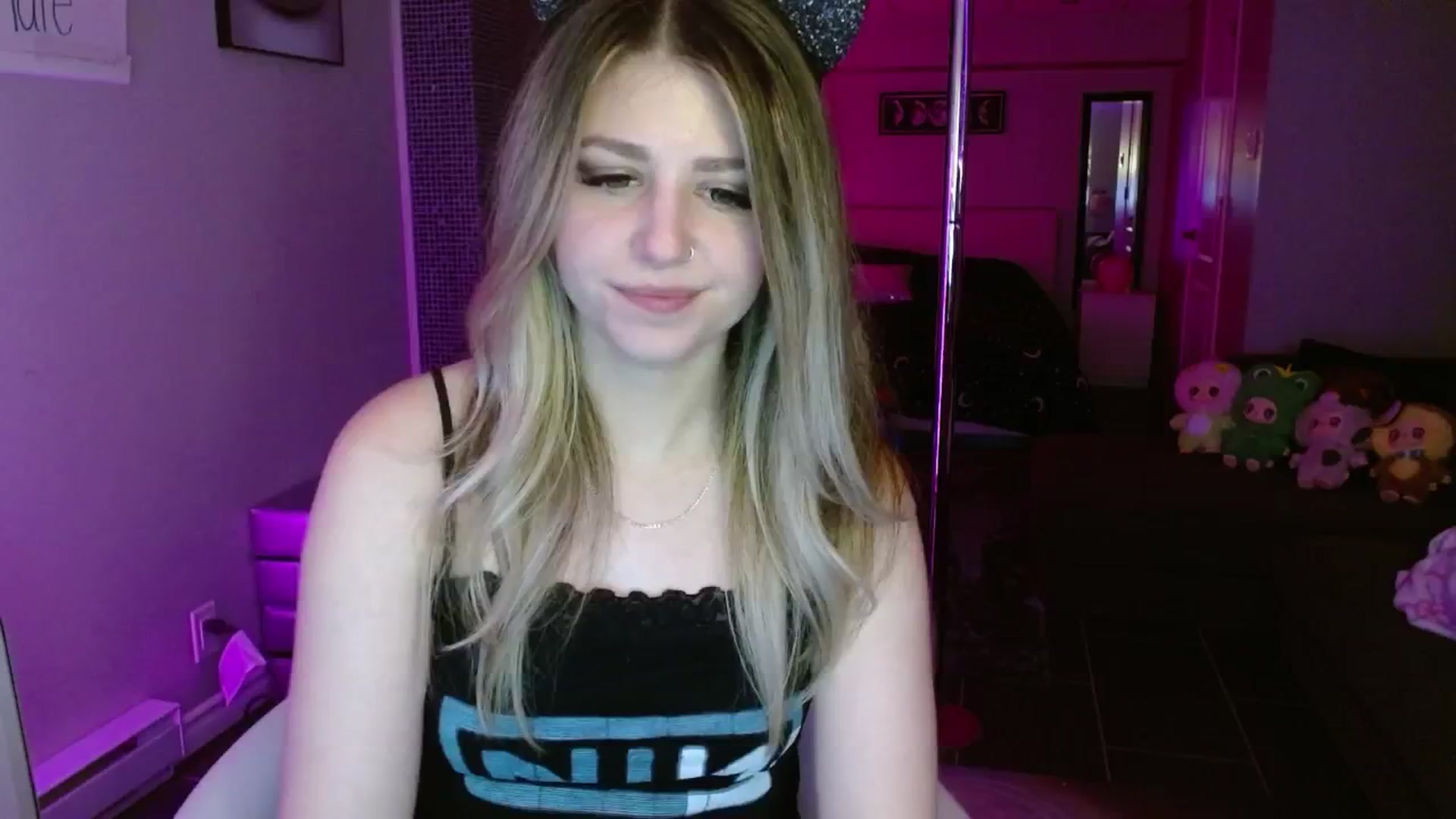 Gallery image thumbnail from Serafina's myfreecams stream on, 07/14/2025, 06:15 image 15 of 20