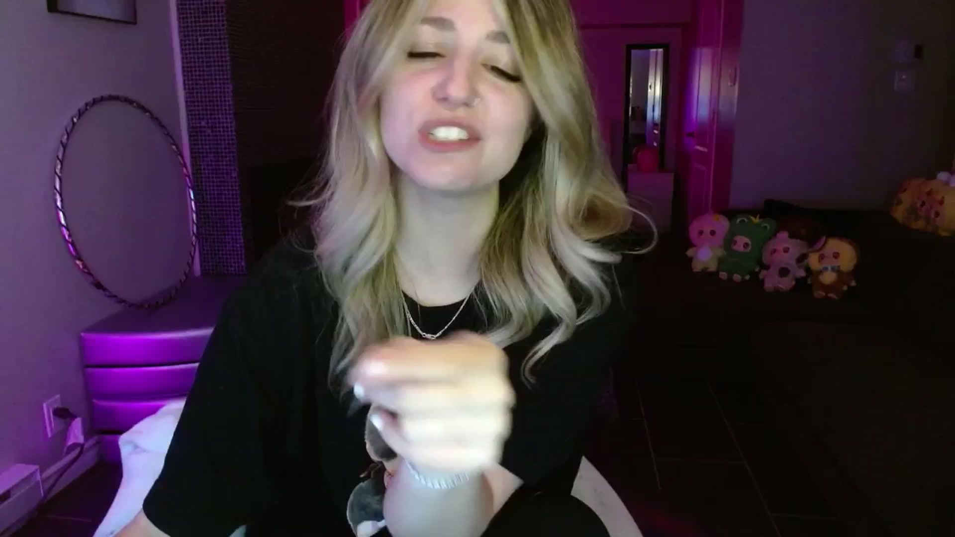 Gallery image thumbnail from Serafina's myfreecams stream on, 07/21/2025, 04:13 image 4 of 20