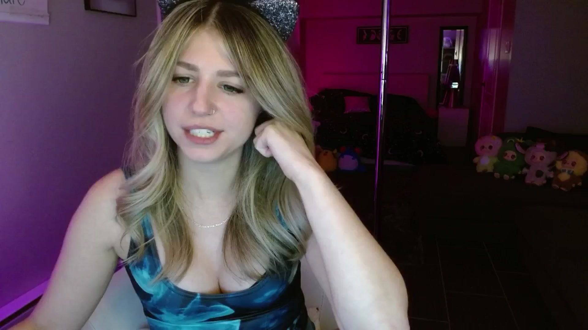 Gallery image thumbnail from Serafina's myfreecams stream on, 07/23/2025, 05:17 image 9 of 20